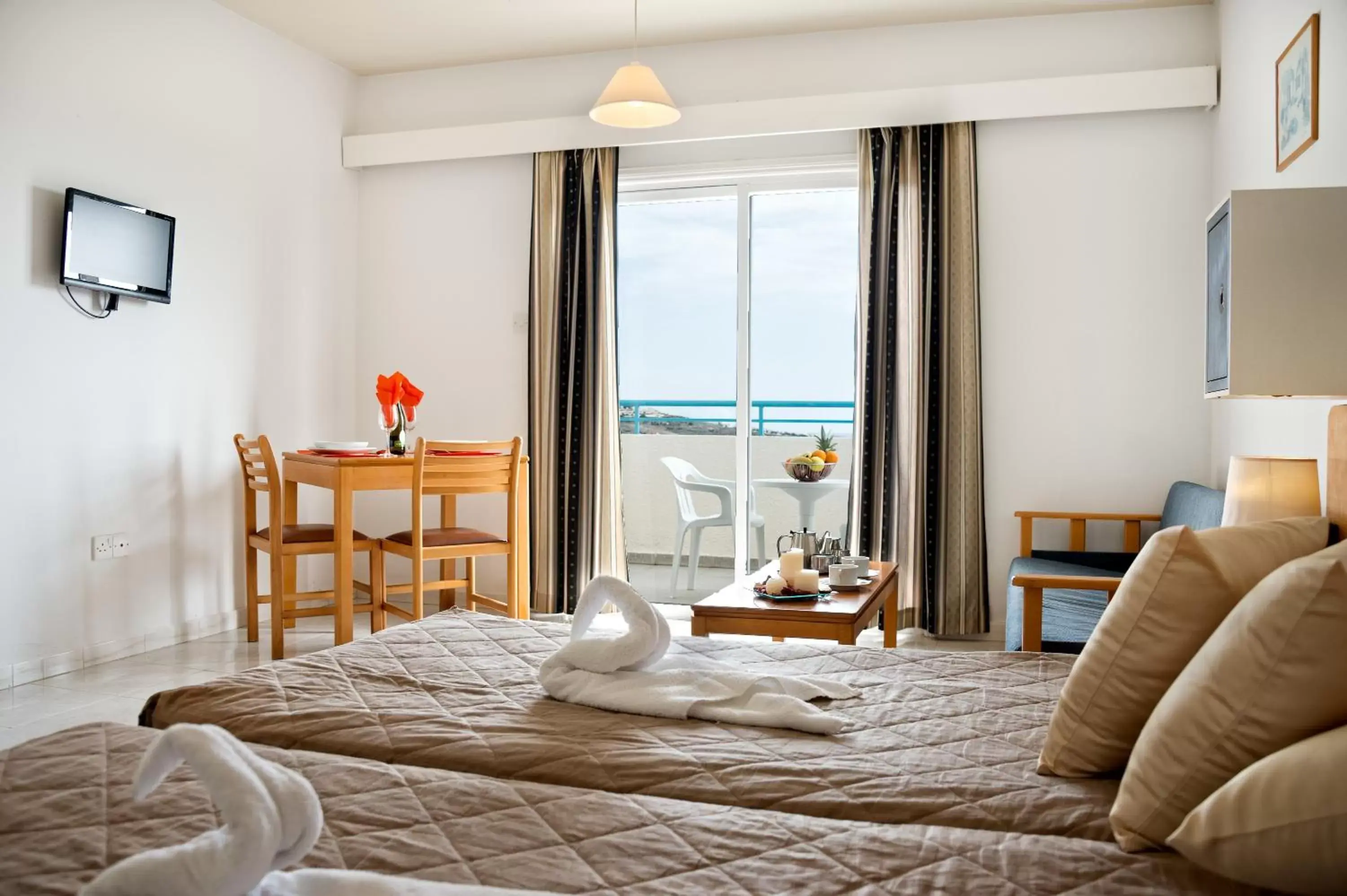 Bed in Sunny Hill Hotel Apartments Bed in Sunny Hill Hotel Apartments