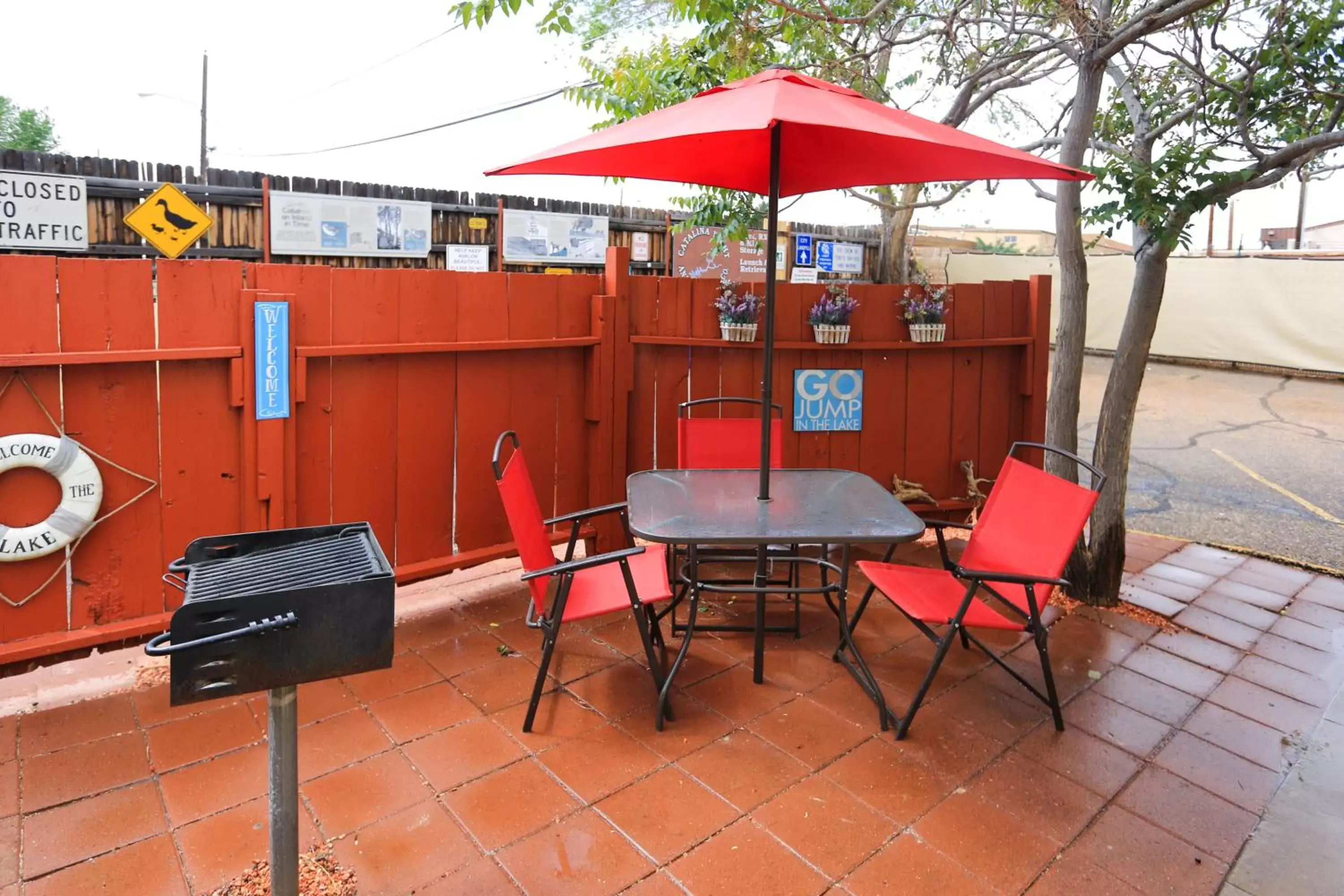 Patio in Red Rock Motel