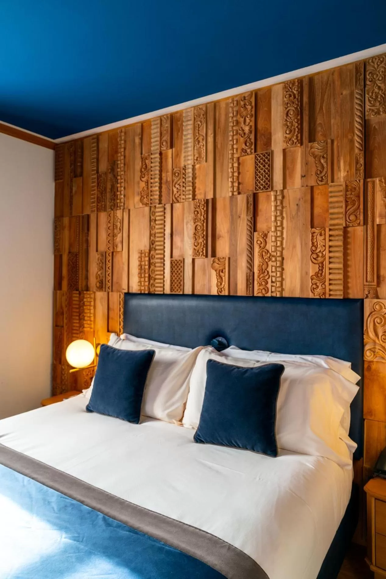 Bed in Ambra Cortina Luxury&Fashion Hotel