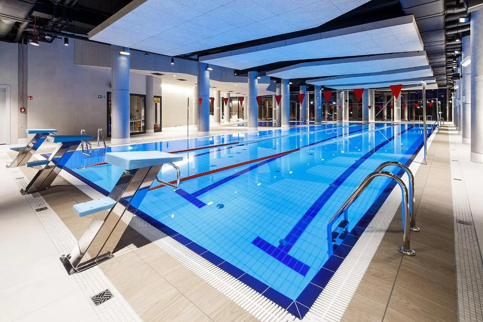 Swimming Pool in Seaside Park Hotel