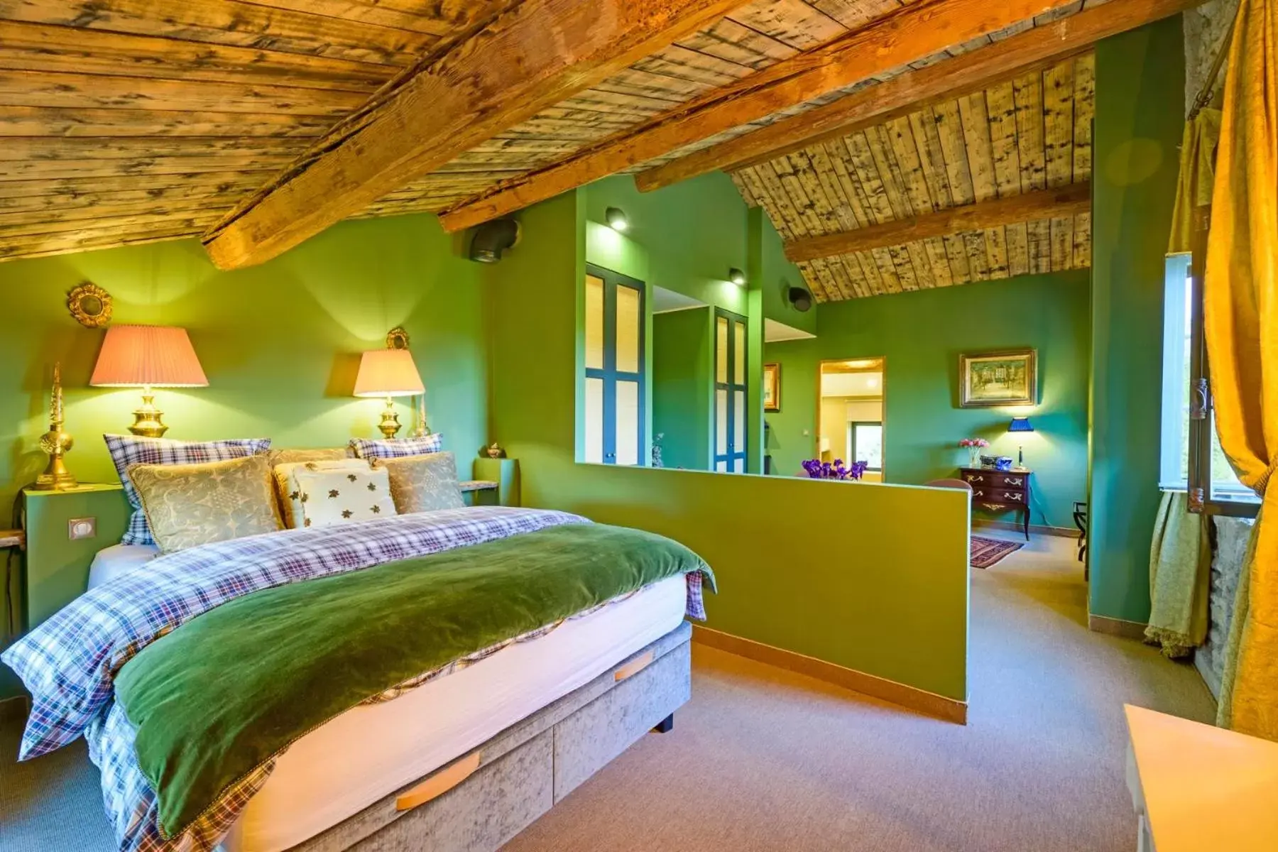 Bedroom, Bed in Bastide de Bellegarde