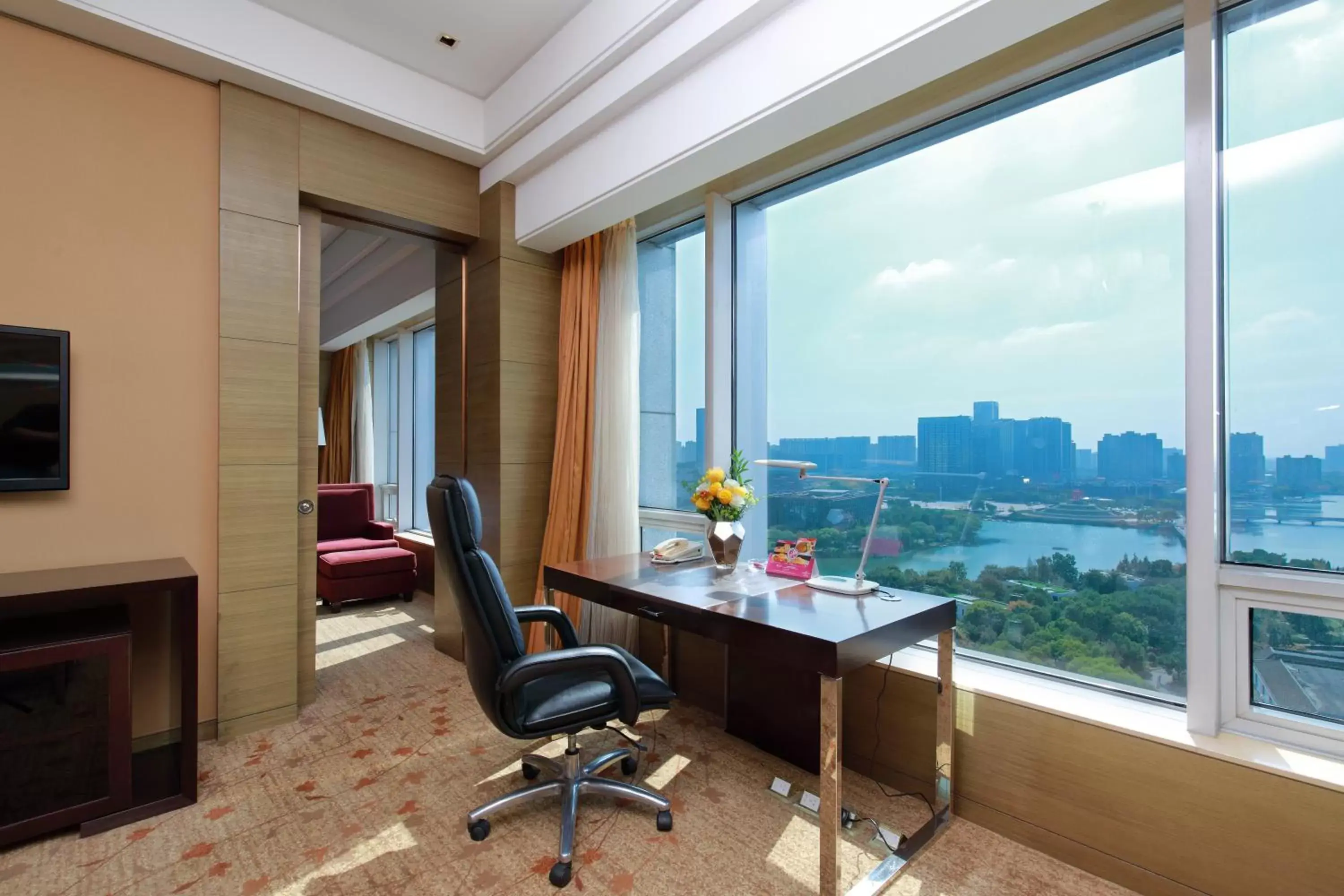 Seating area in Crowne Plaza Nanjing Jiangning, an IHG Hotel