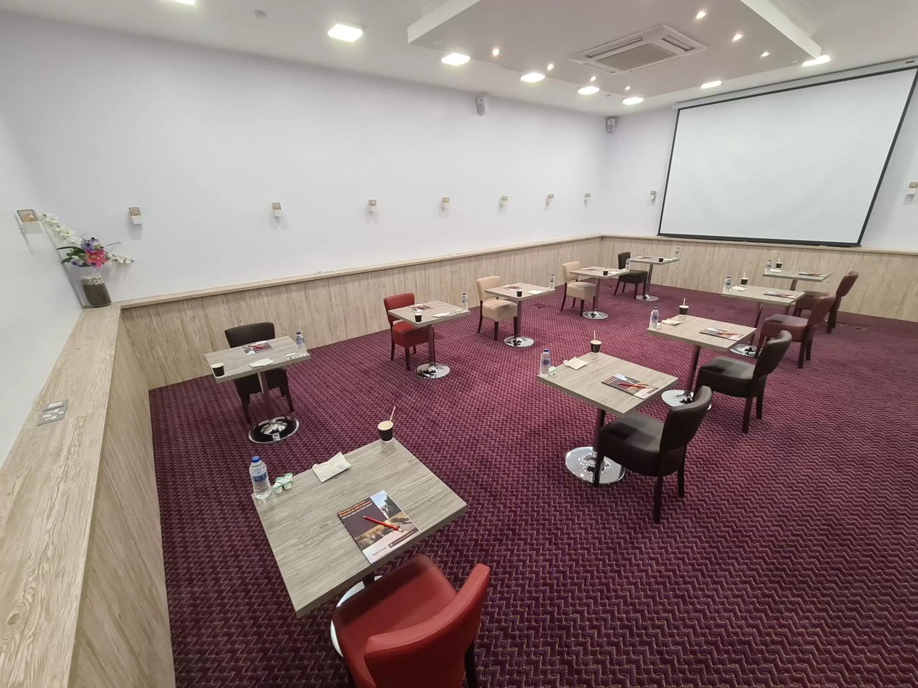 Meeting/conference room in Kegworth Hotel & Conference Centre