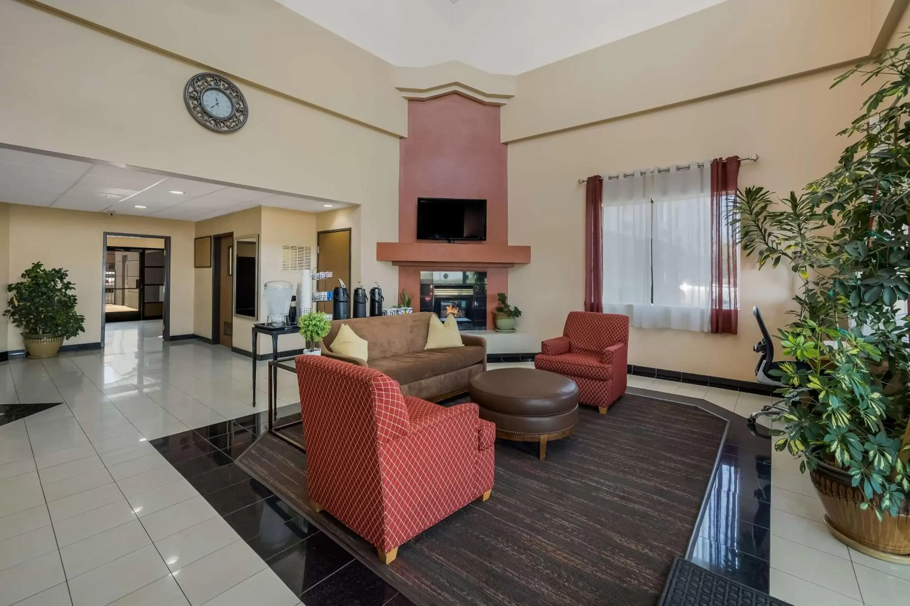 Lobby or reception in Best Western Gold Poppy Inn Lobby or reception in Best Western Gold Poppy Inn