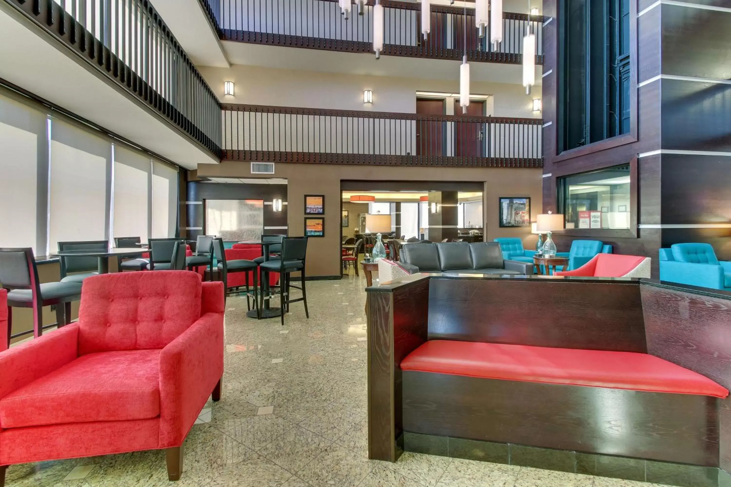 Lobby or reception, Lounge/Bar in Drury Inn & Suites Houston Sugar Land