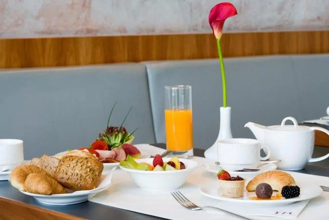 Food and drinks, Breakfast in Mercure Hotel Frankfurt Eschborn Helfmann-Park