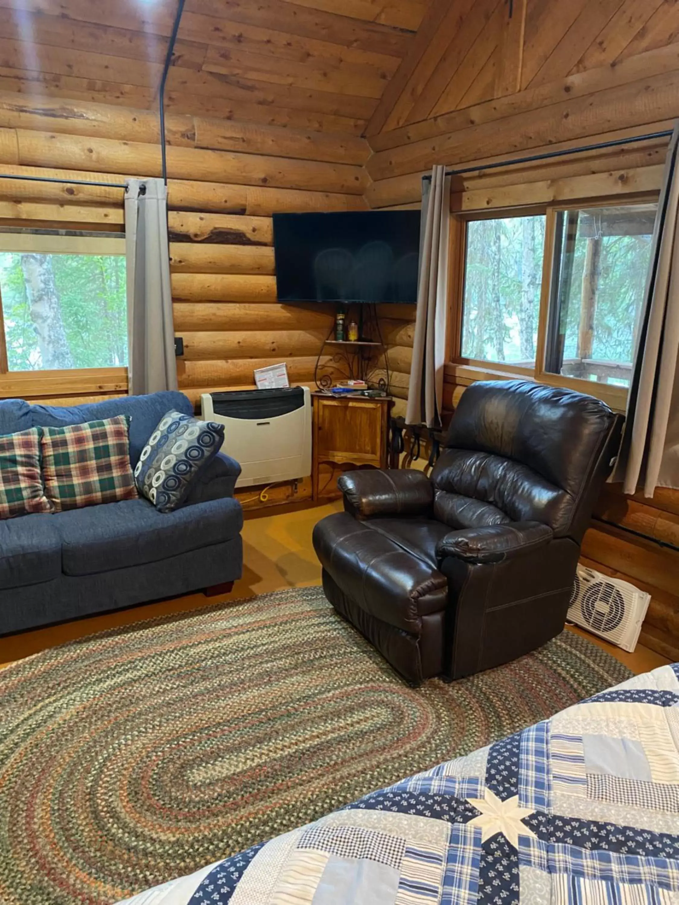 Seating Area in Talkeetna Lakeside Cabins