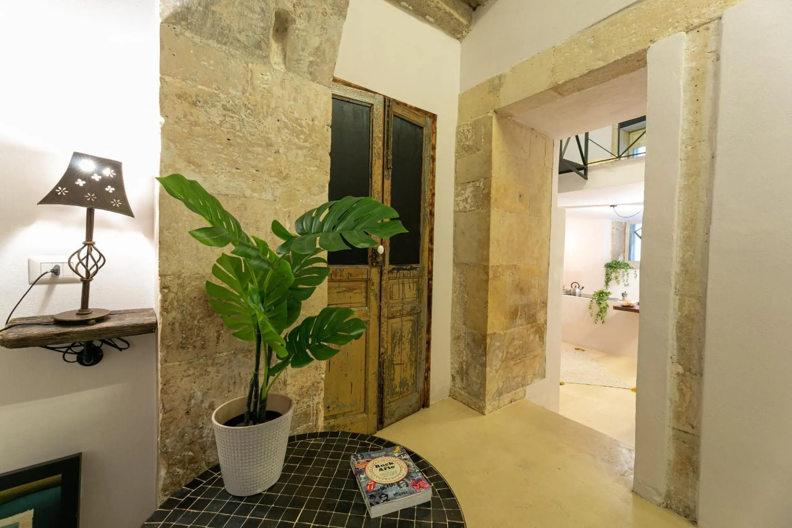 View (from property/room), Bathroom in Casa Meti Exclusive Apartment in Ortigia