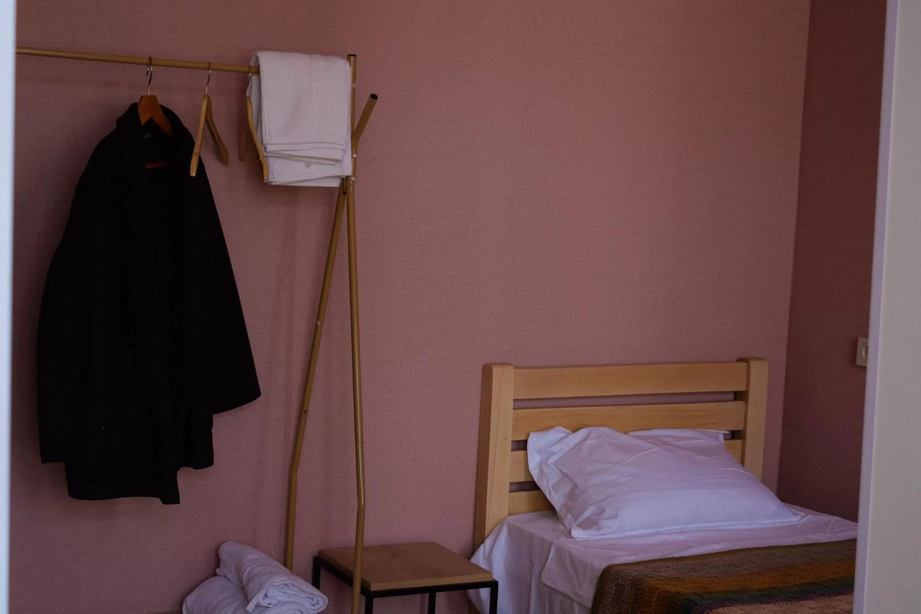 Bedroom, Bed in Sunflower Hotel