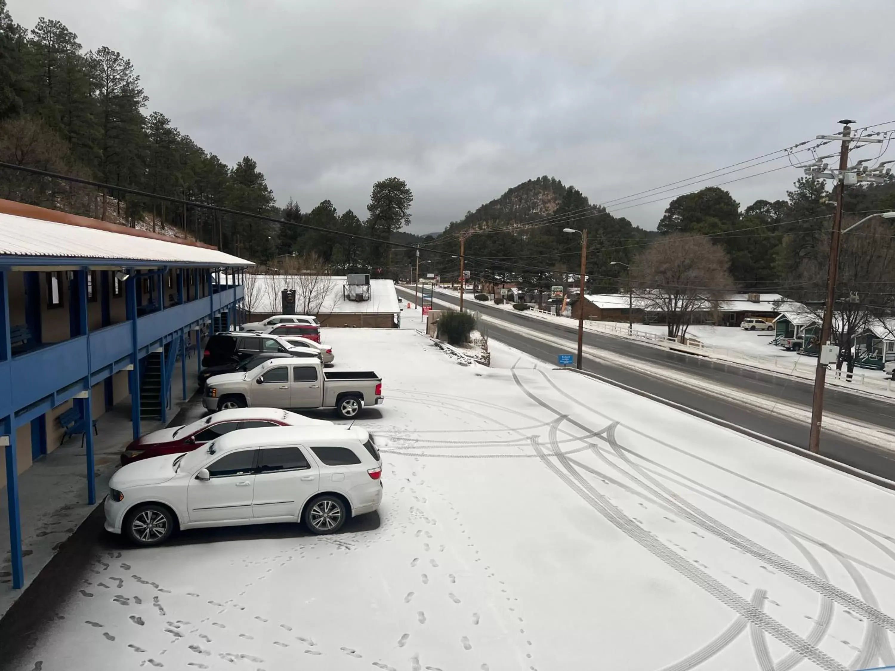 Winter in Budget Lodge