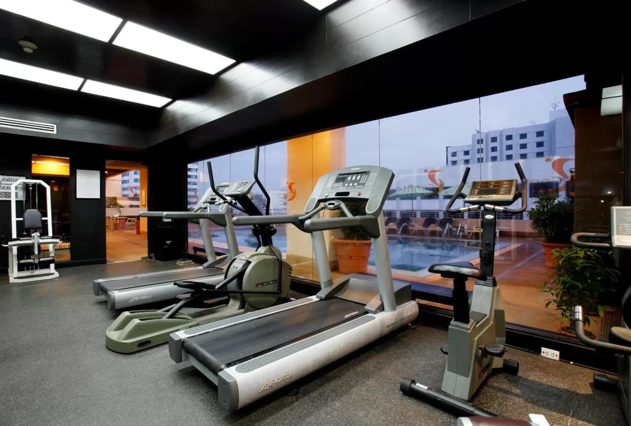 Fitness centre/facilities in Centara Hotel Hat Yai Fitness centre/facilities in Centara Hotel Hat Yai