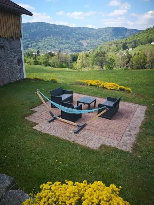 Garden in chambre d'hôtes nos racines (chez Muriel et Philippe)