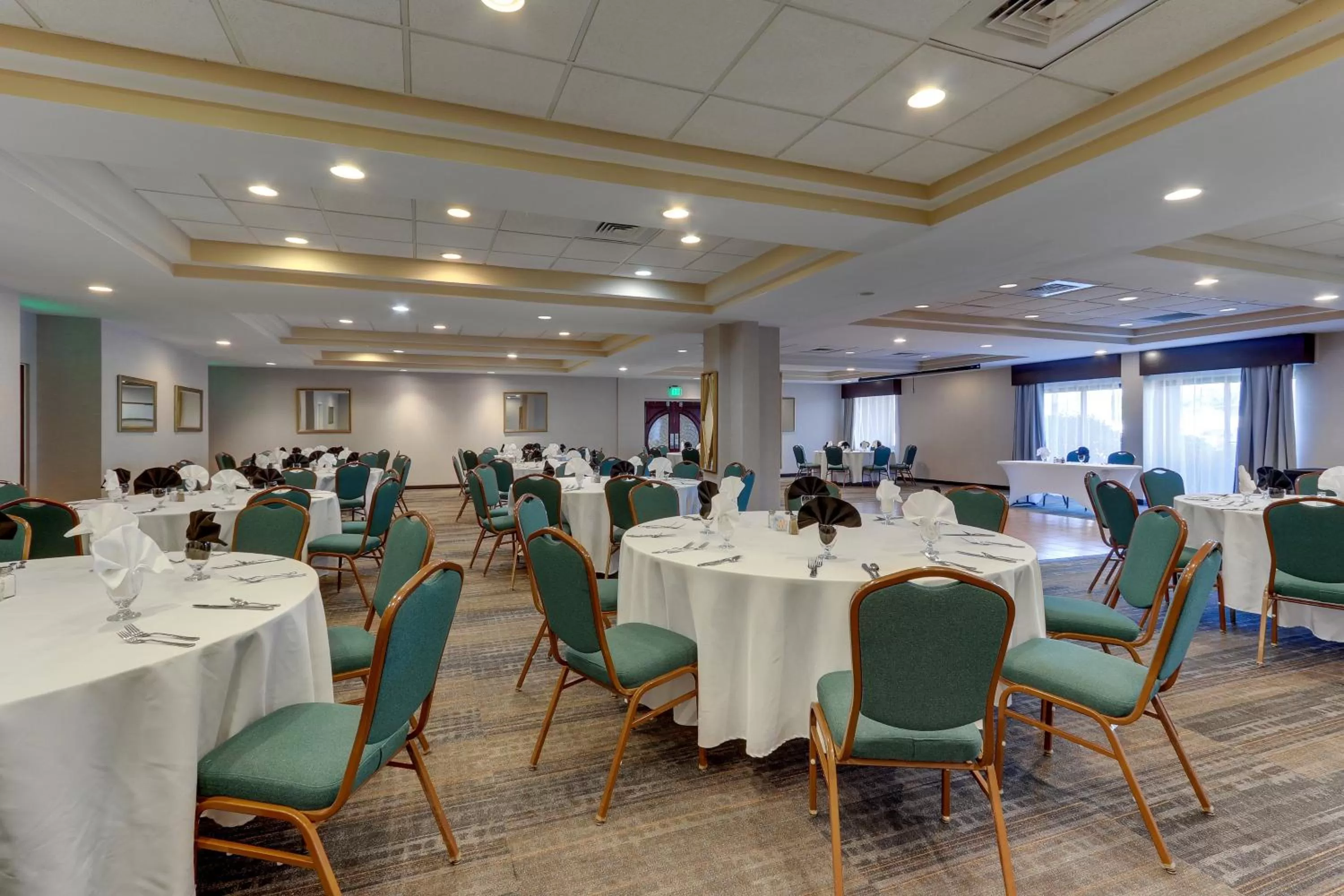 Banquet/Function facilities in Holiday Inn Express Aberdeen-Chesapeake House by IHG