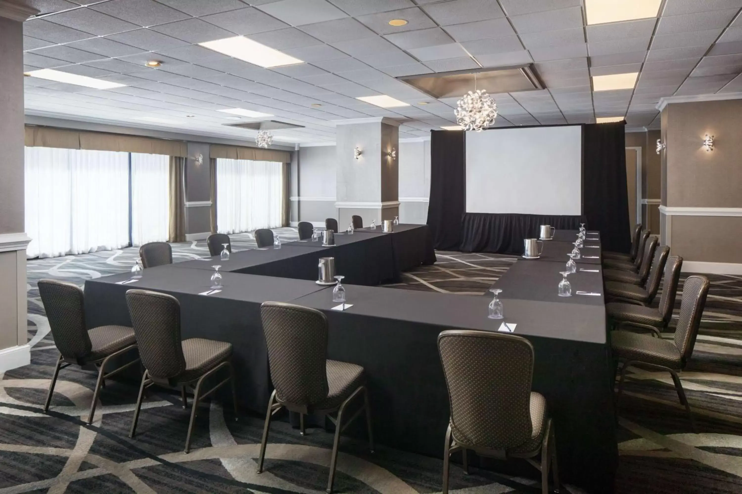 Meeting/conference room in DoubleTree by Hilton Cherry Hill Philadelphia