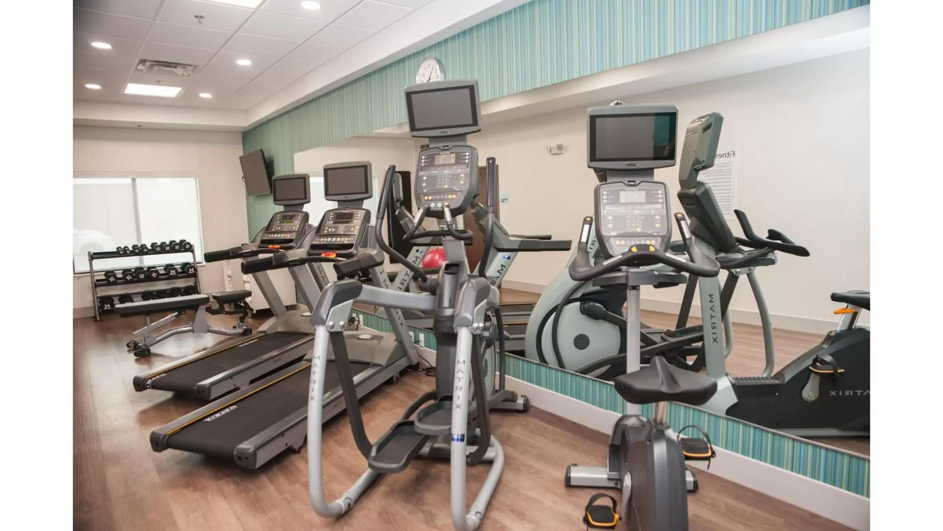 Fitness centre/facilities, Fitness Center/Facilities in Holiday Inn Express Hotel & Suites Norfolk, an IHG Hotel