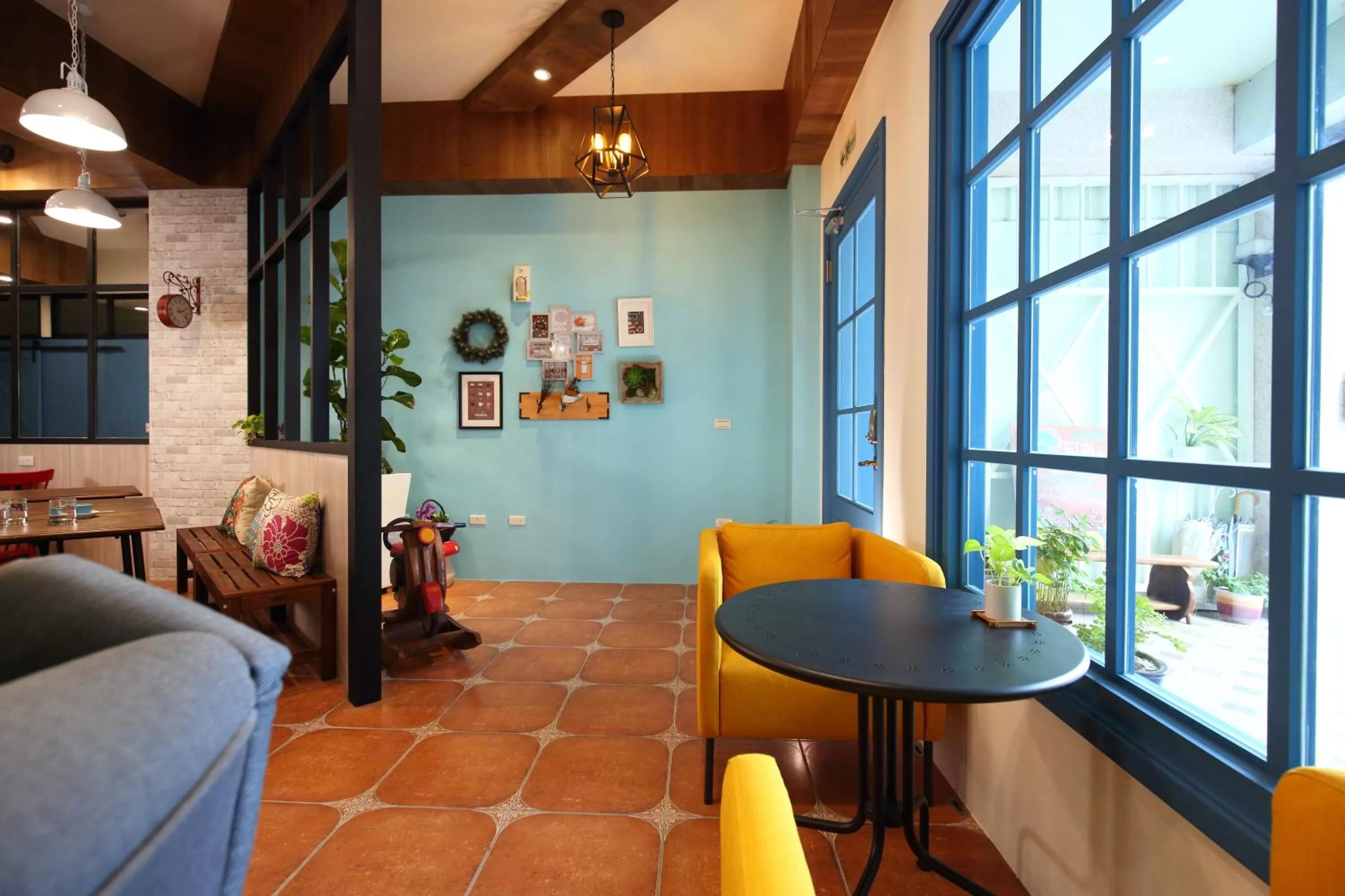 Seating area in Alien B&B