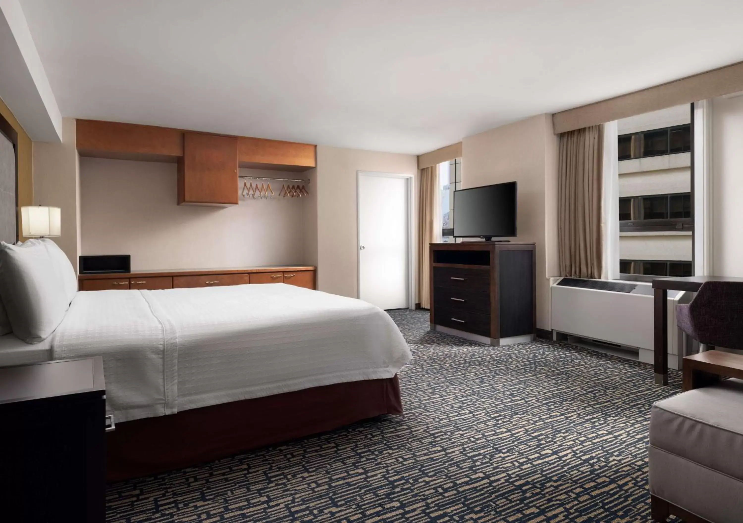 Bed in Homewood Suites by Hilton Chicago Downtown - Magnificent Mile
