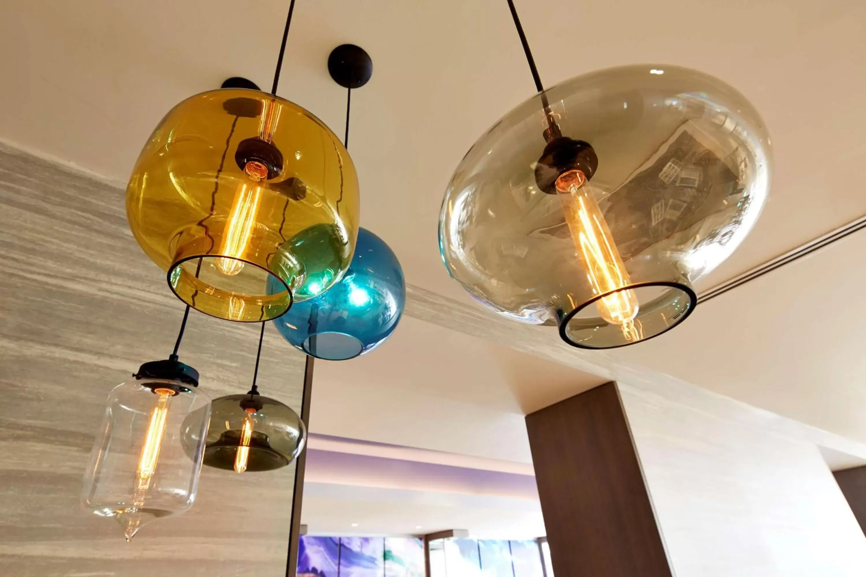 Restaurant/places to eat in Hilton Long Beach Hotel Restaurant/places to eat in Hilton Long Beach Hotel