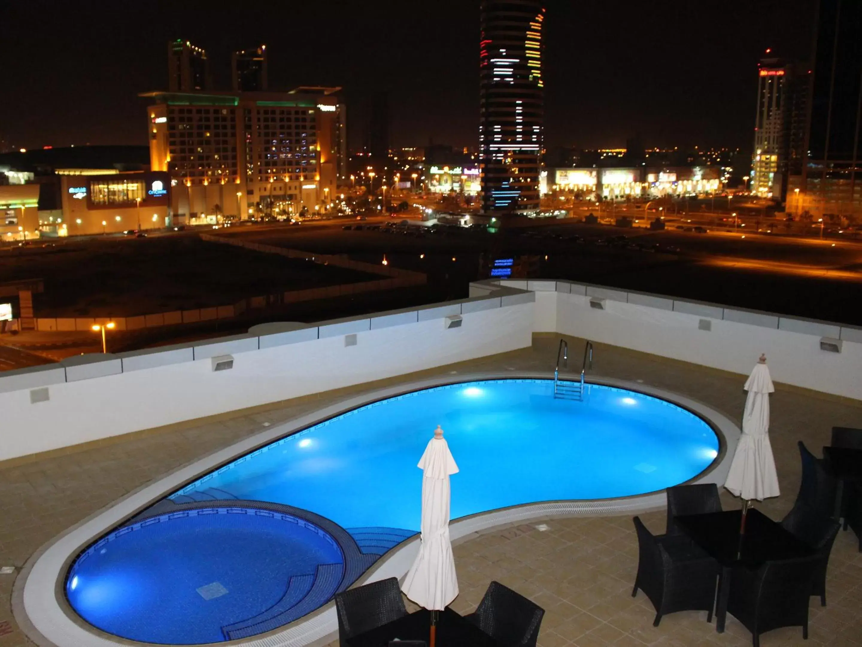 Swimming pool, Pool View in S Hotel Bahrain