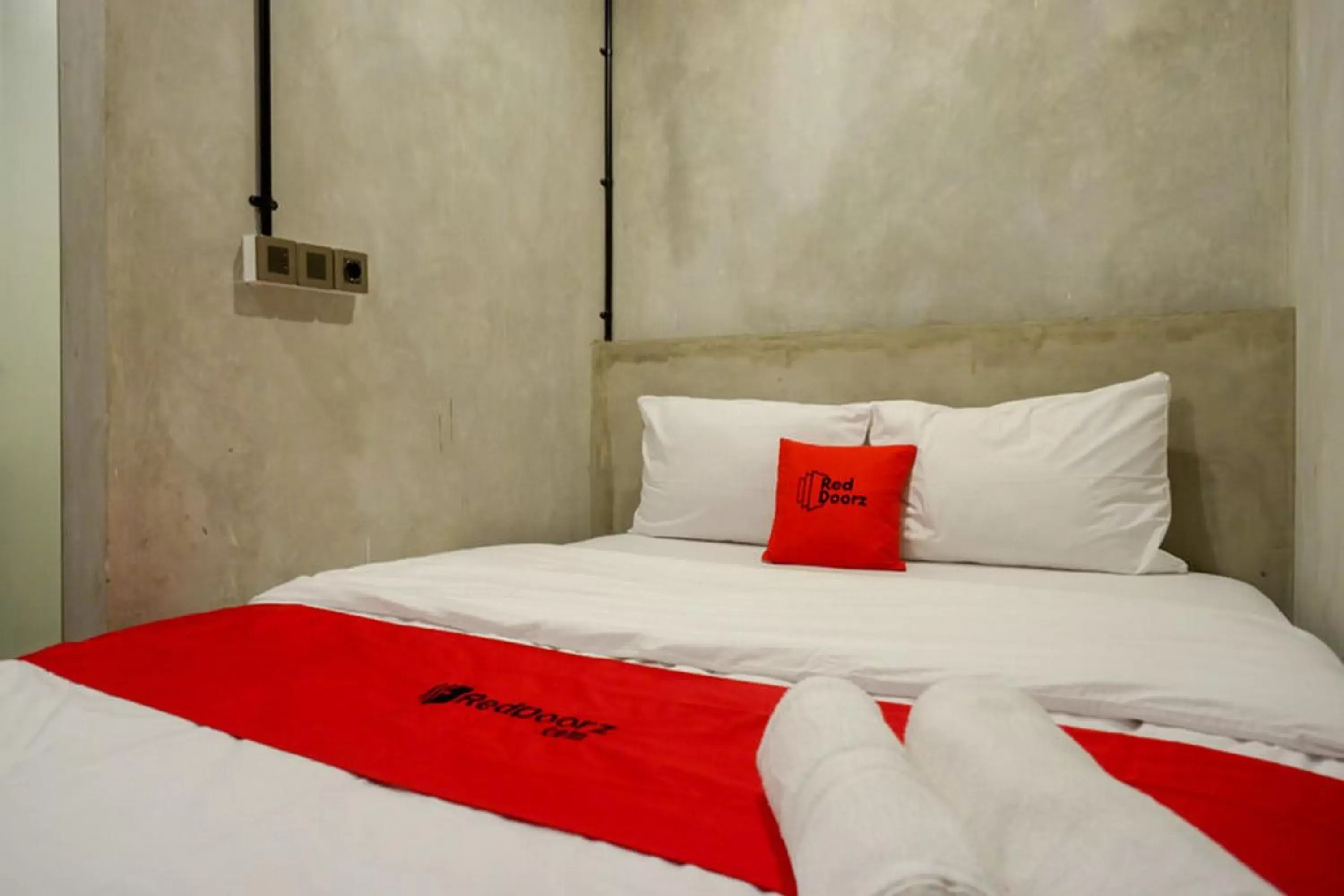 Suite in RedDoorz Plus near Kawasan Sam Poo Kong Semarang Suite in RedDoorz Plus near Kawasan Sam Poo Kong Semarang