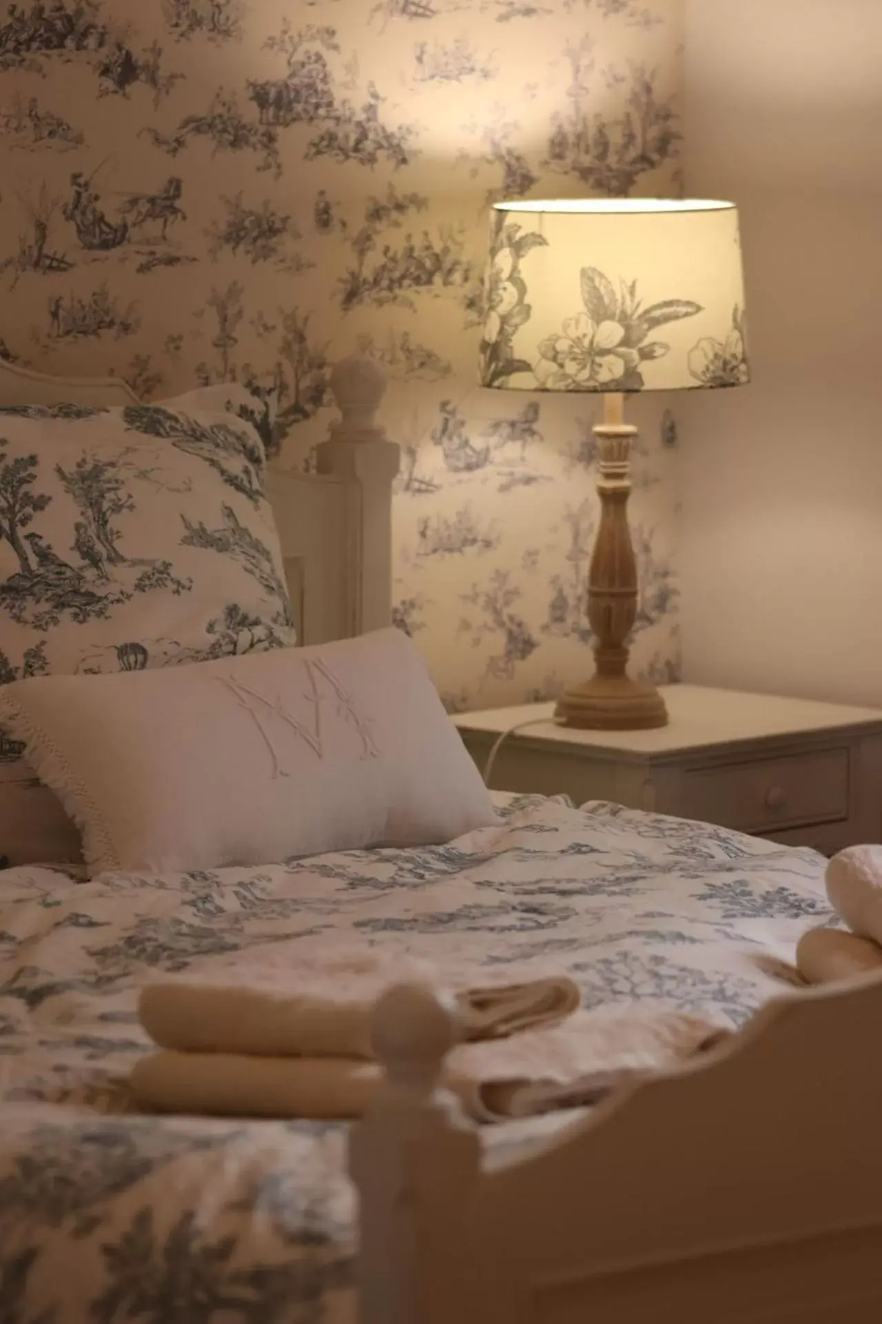 Queen Room in La Maucannière Queen Room in La Maucannière