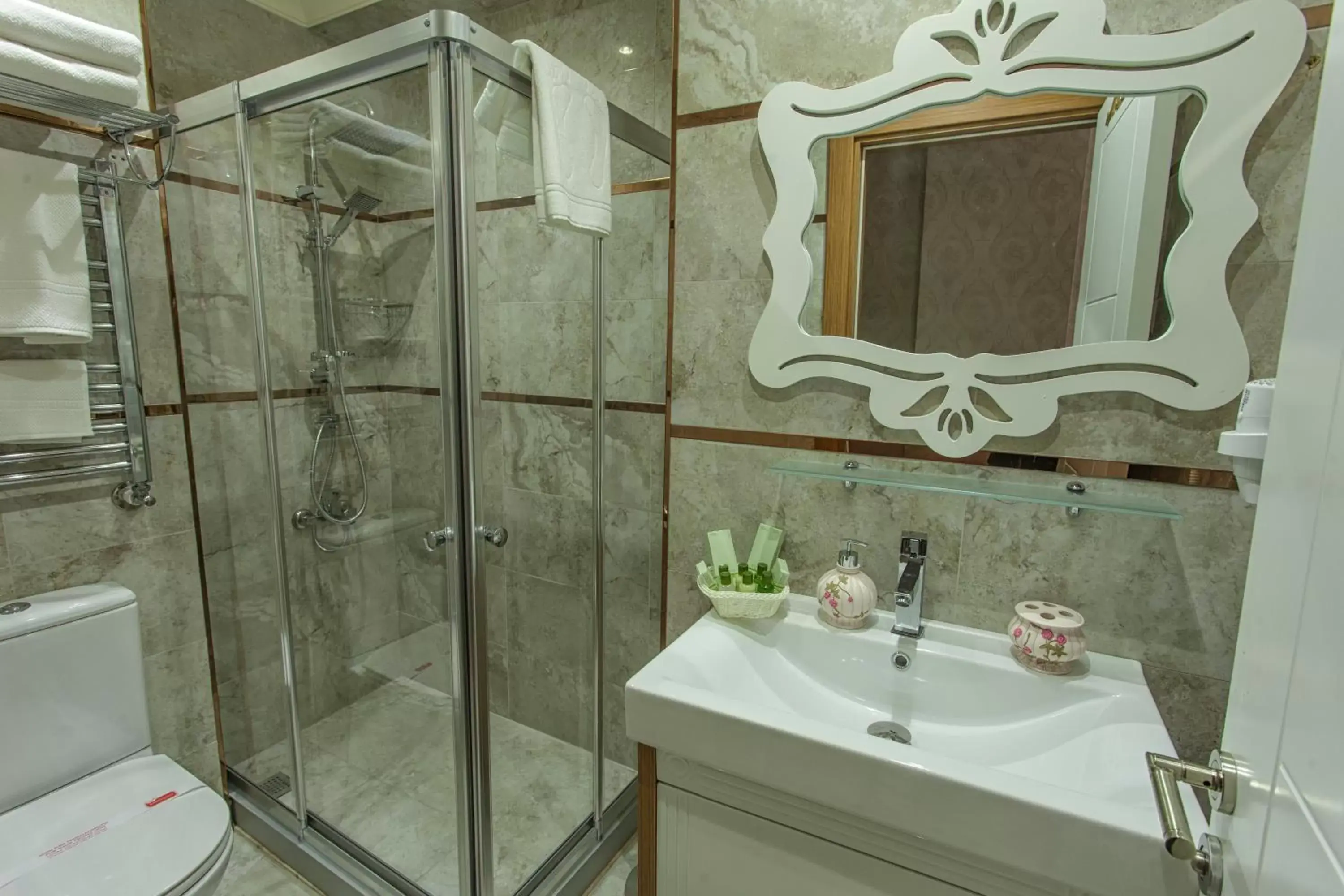 Bathroom in Miran Hotel