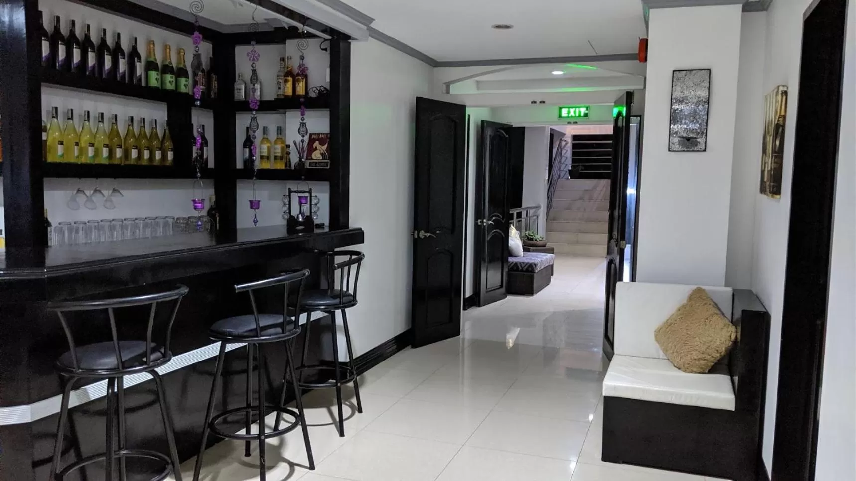 Lounge or bar in Bohol South Beach Hotel