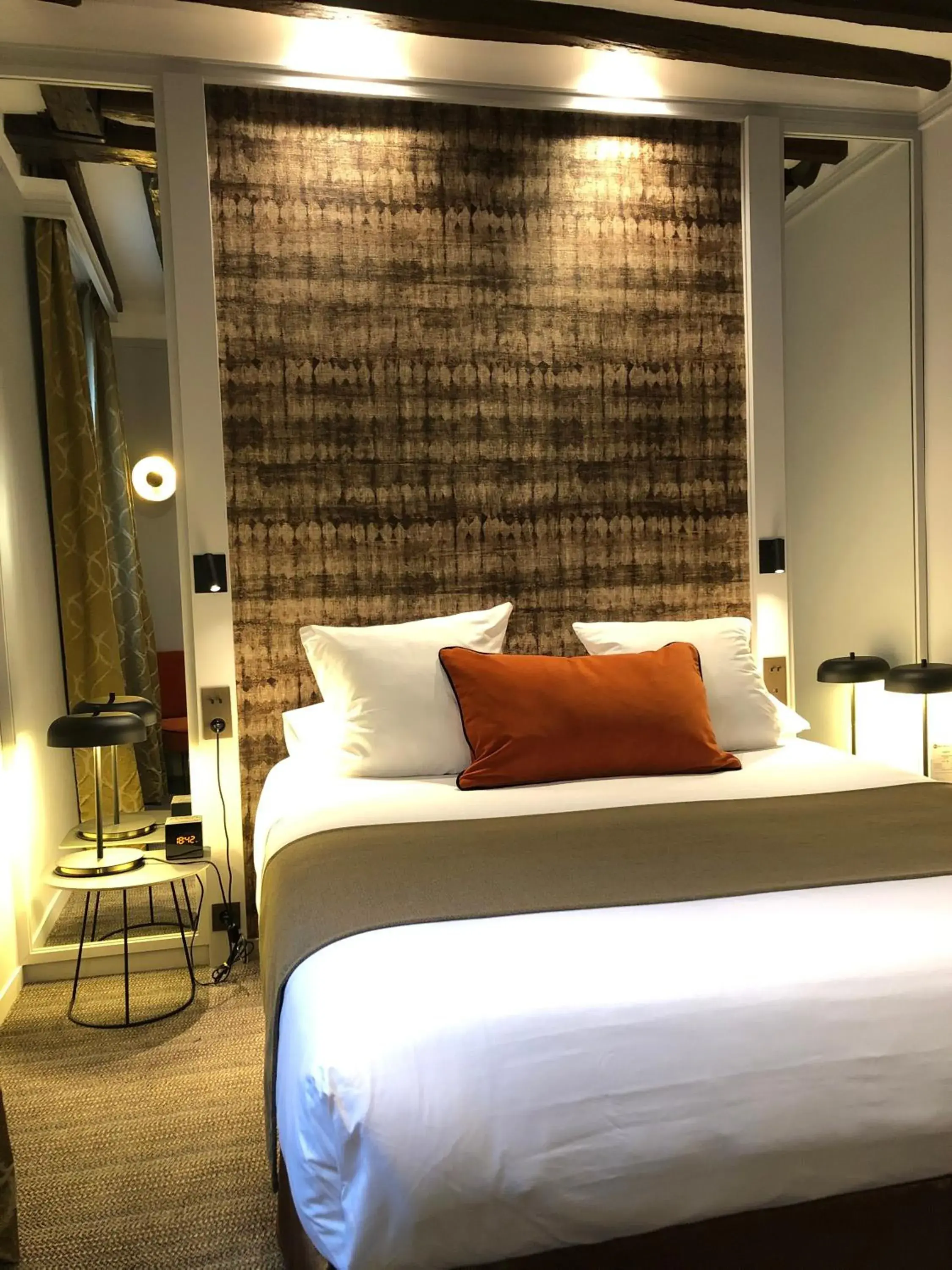 Bedroom, Bed in Best Western Plus Hotel Sydney Opera