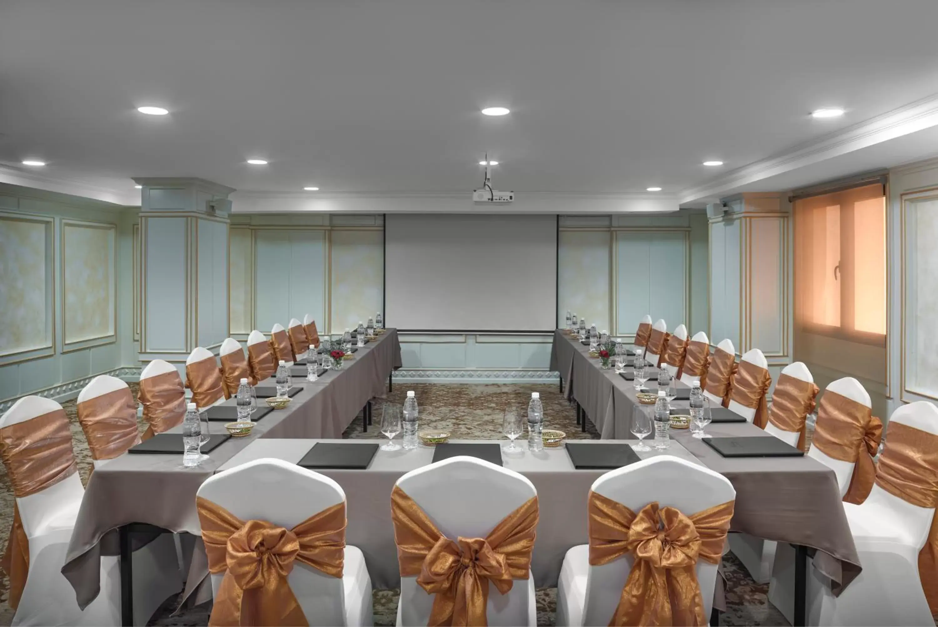 Meeting/conference room in Anik Palace Hotel