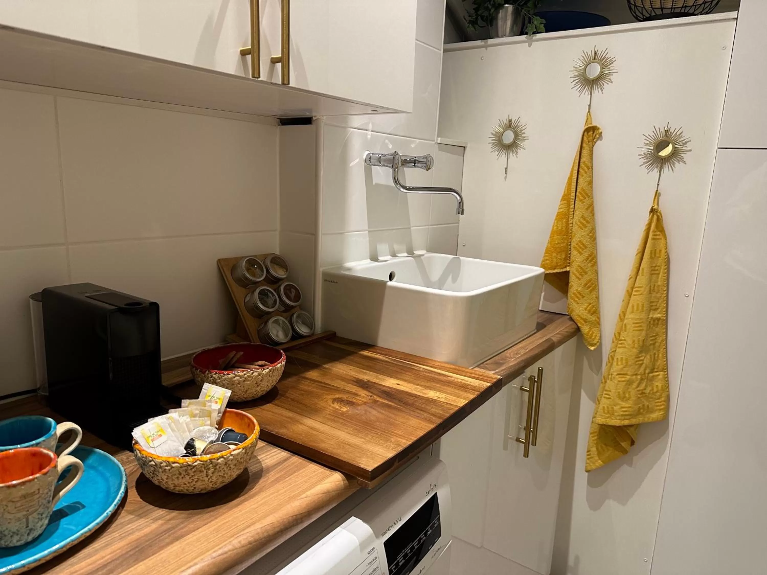 Kitchen or kitchenette, Kitchen/Kitchenette in Heaven in East B&B