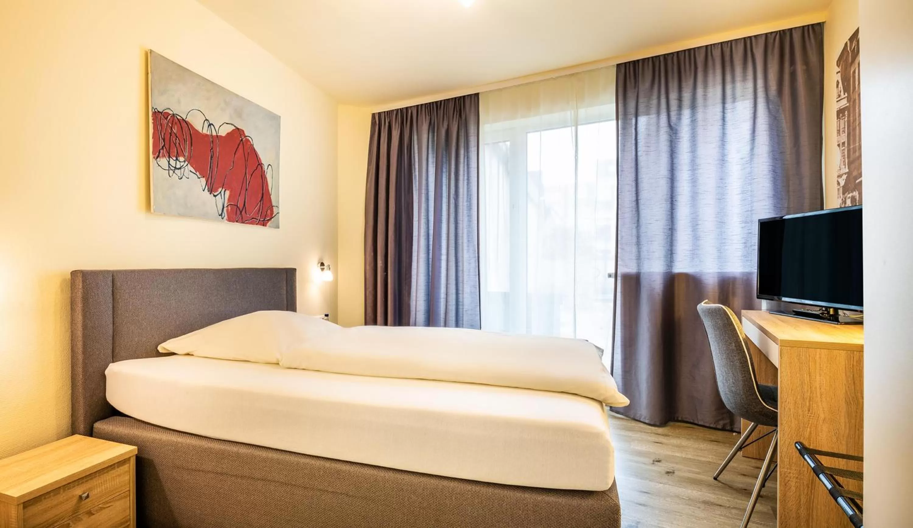 Bedroom, Bed in Schroeders City-Style-Hotel