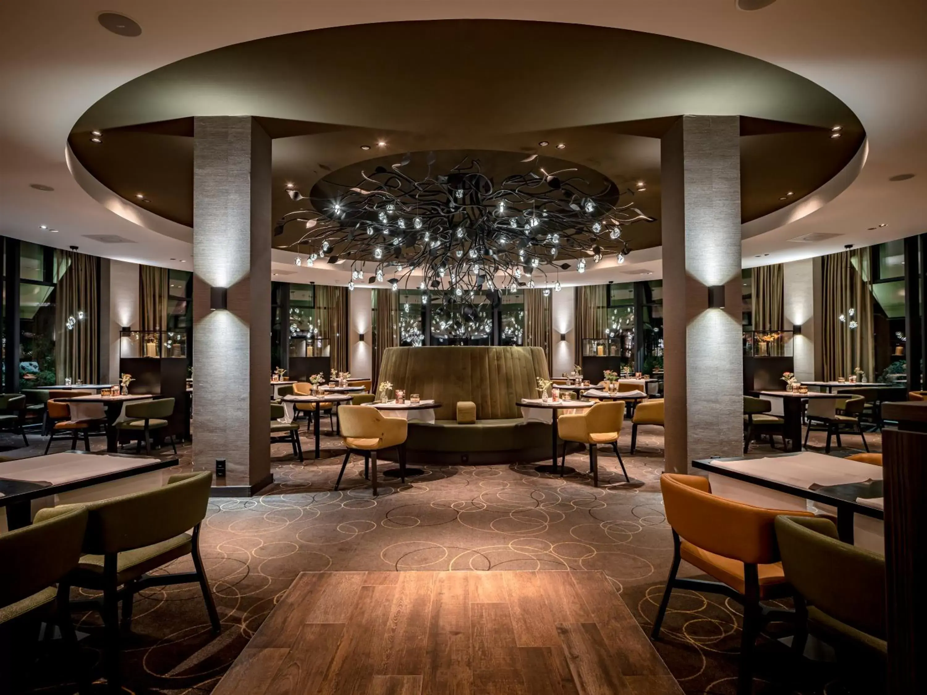 Restaurant/places to eat, Lounge/Bar in Van der Valk Hotel Heerlen