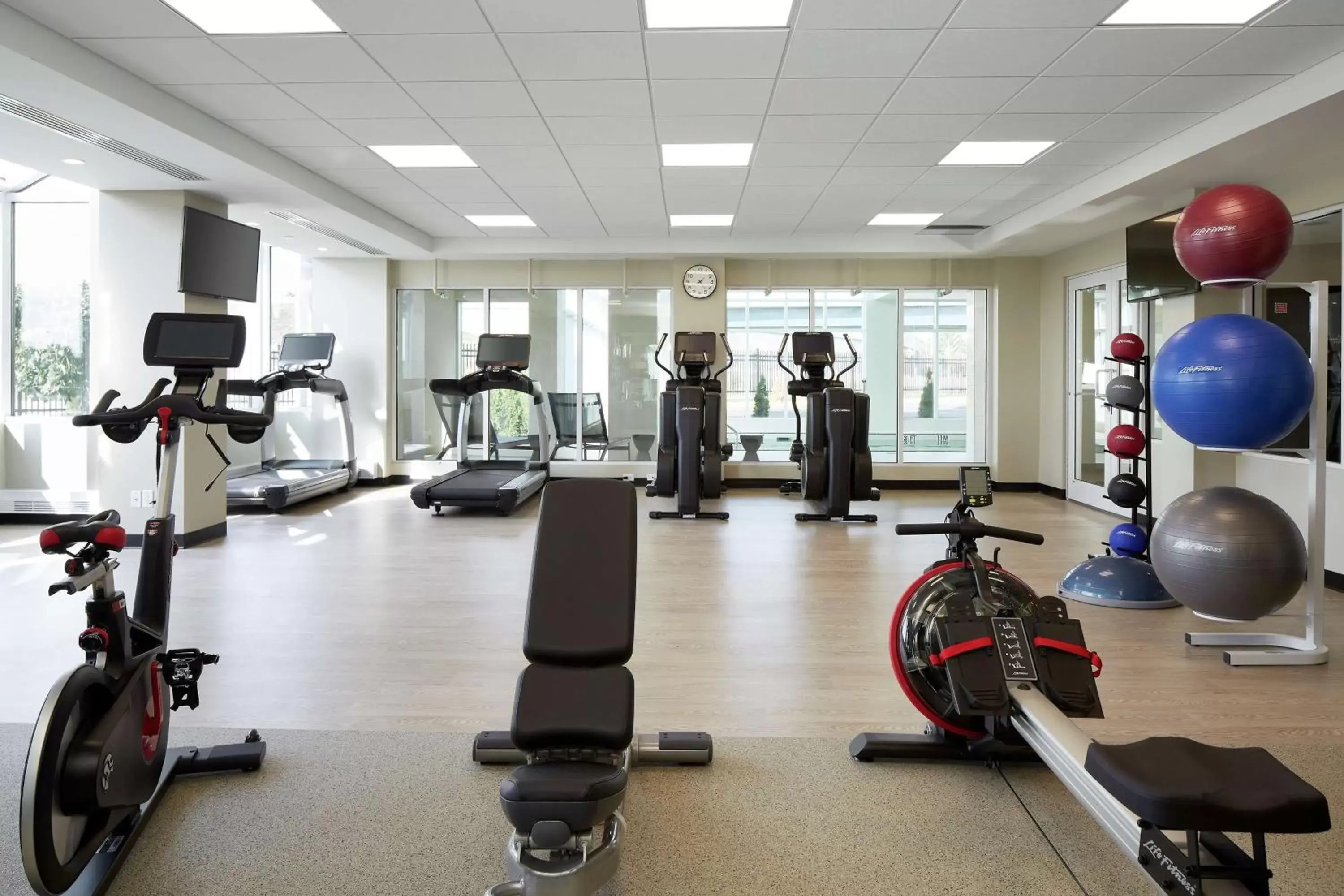 Fitness centre/facilities, Fitness Center/Facilities in Doubletree By Hilton Montreal Airport
