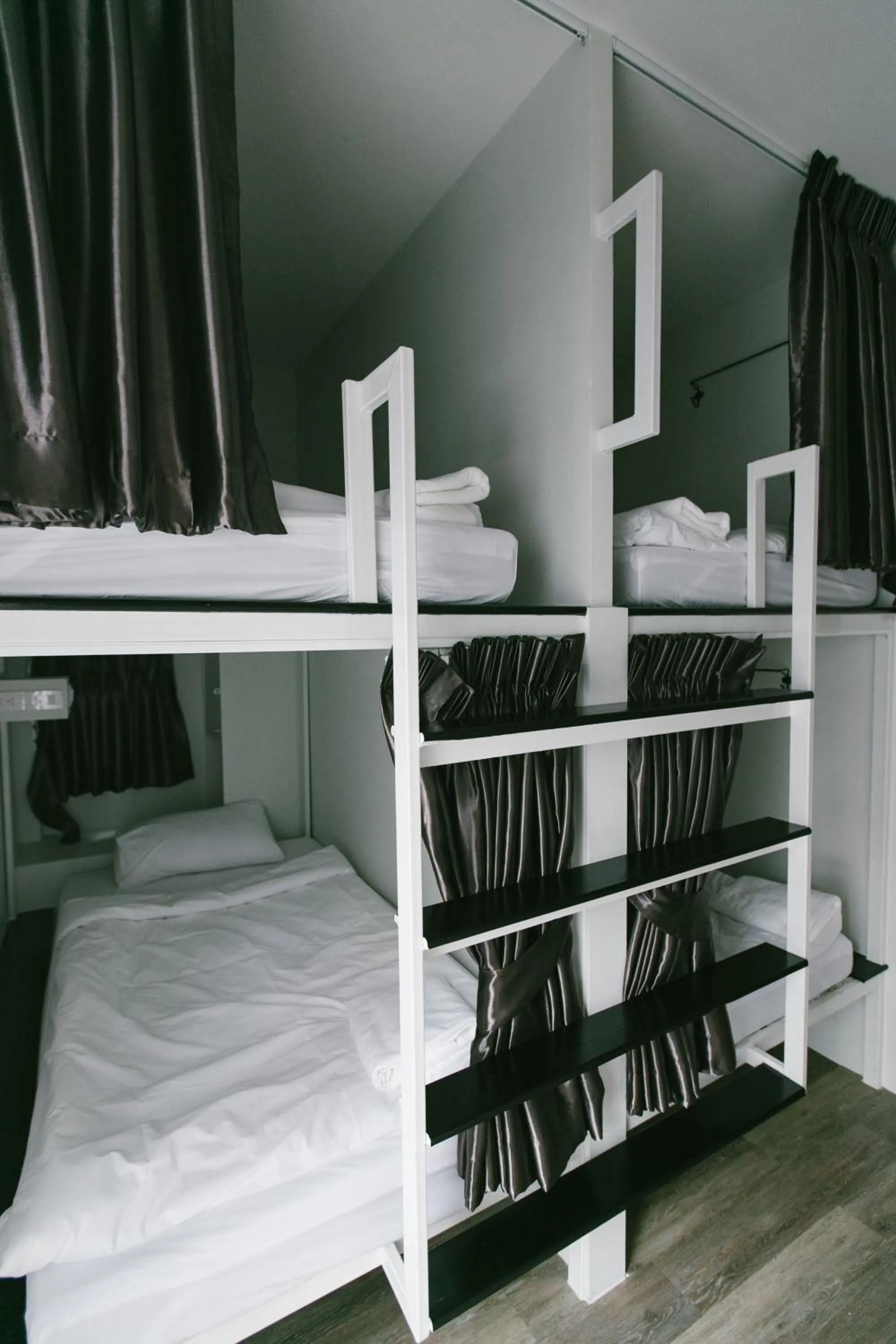 bunk bed, Bed in Diff Hostel