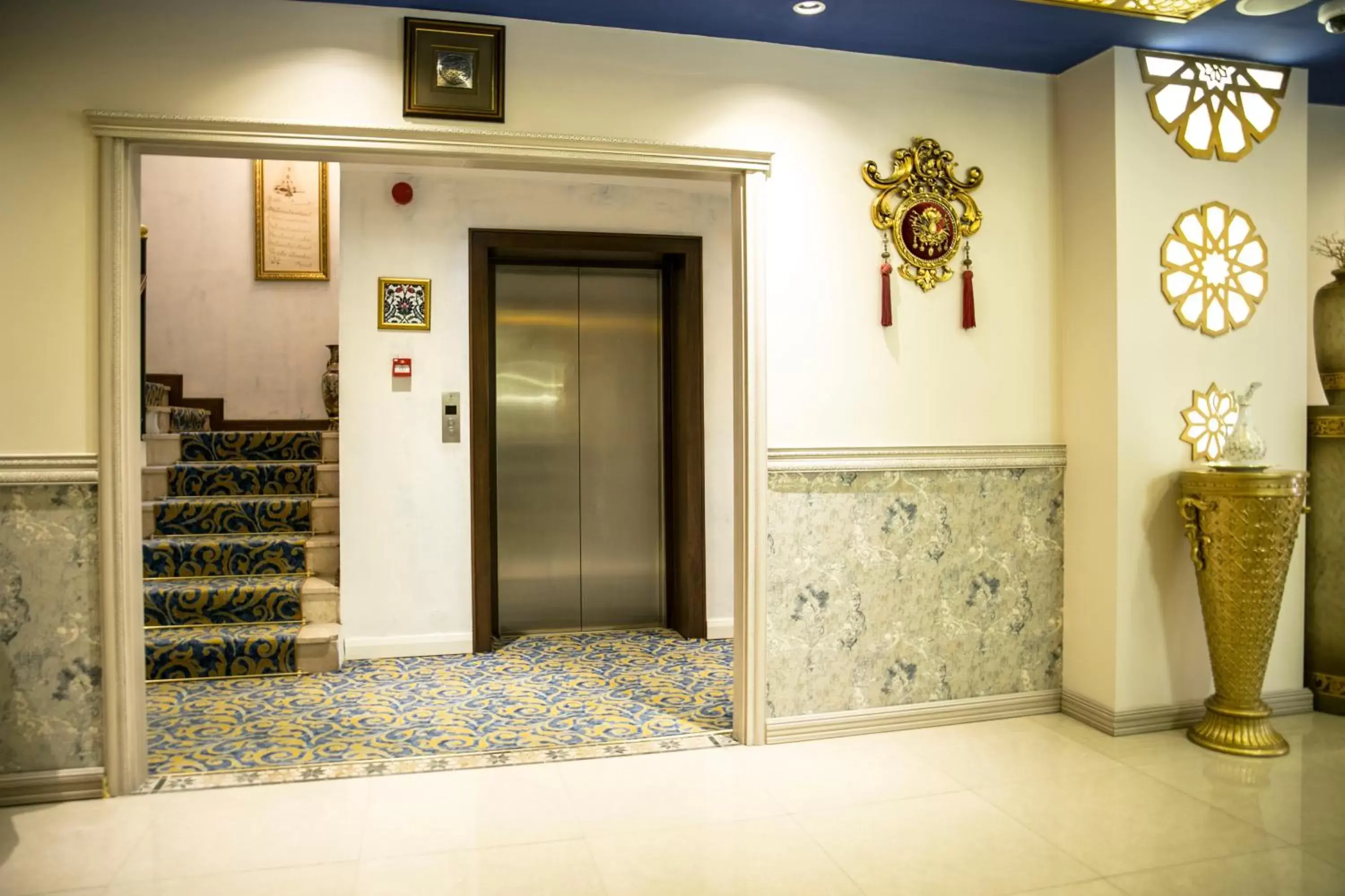 Lobby or reception in Edibe Sultan Hotel
