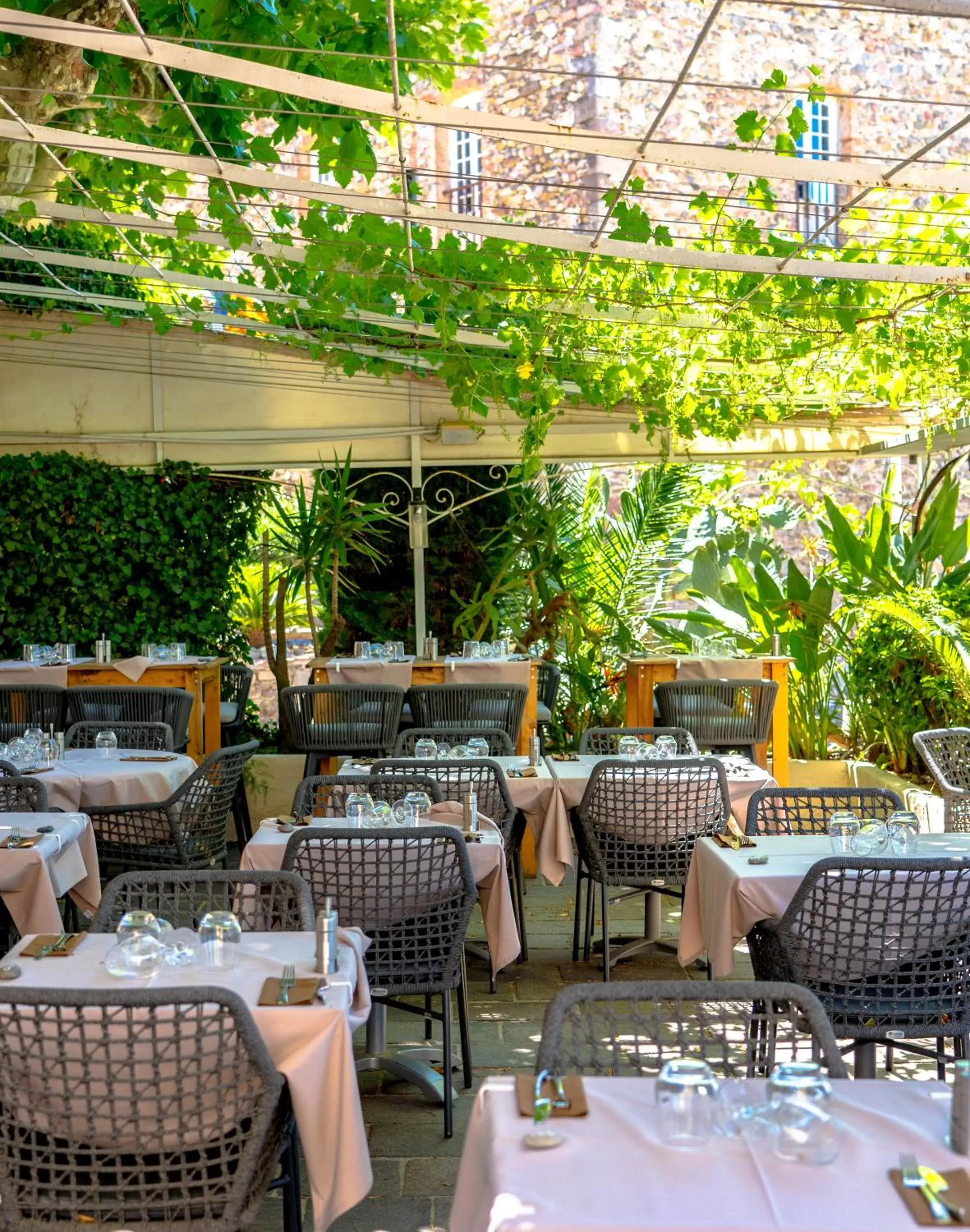 Patio, Restaurant/Places to Eat in Hotel Les Palmiers