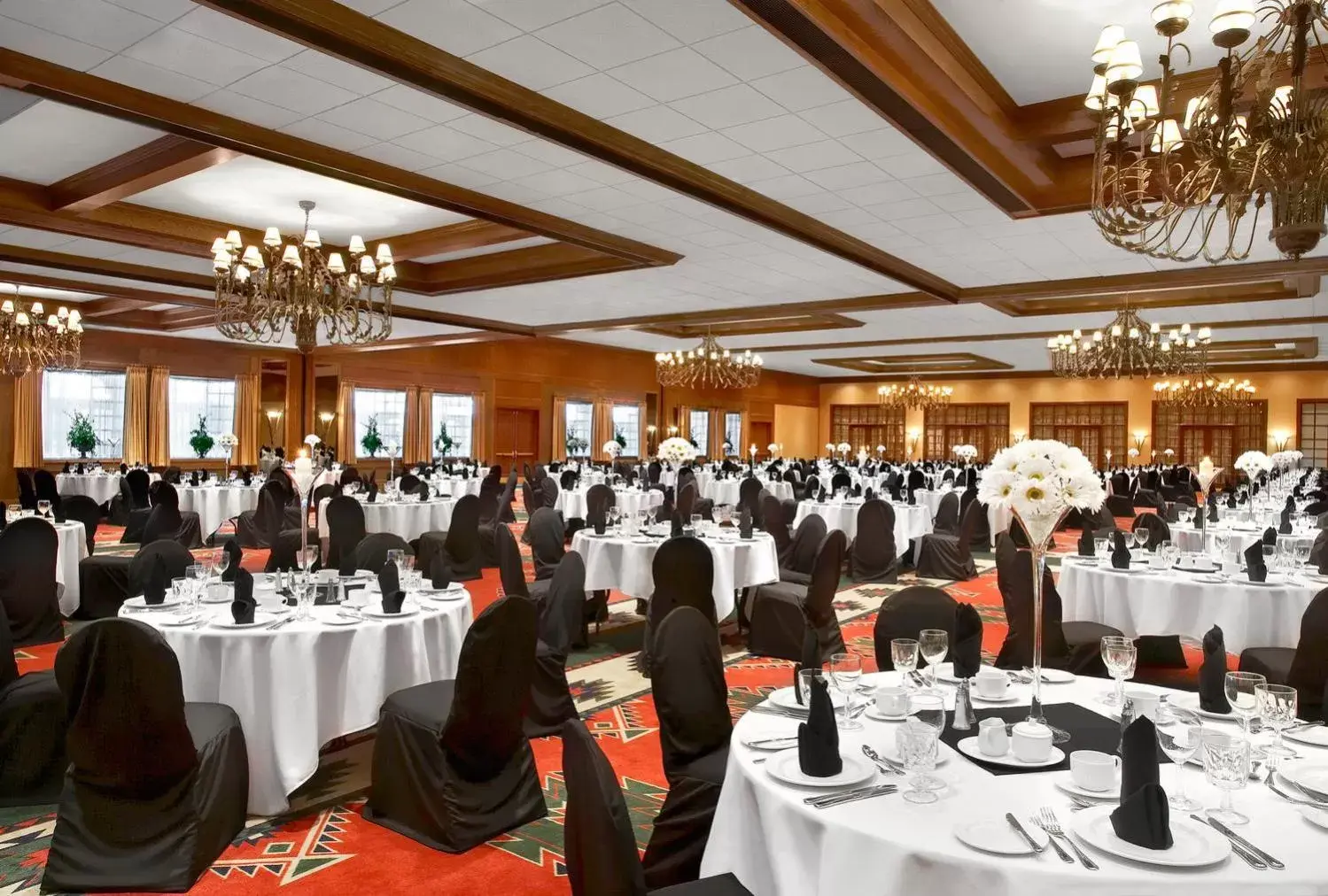 Banquet/Function facilities, Restaurant/Places to Eat in Red Deer Resort & Casino