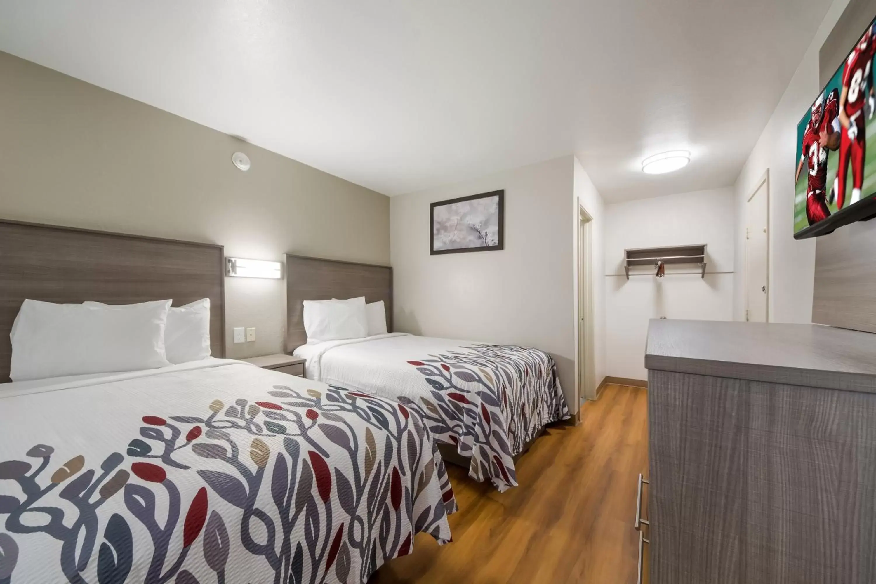 Deluxe Double Room with Two Double Beds - Non-Smoking in Red Roof Inn San Antonio E - Frost Bank Center Deluxe Double Room with Two Double Beds - Non-Smoking in Red Roof Inn San Antonio E - Frost Bank Center