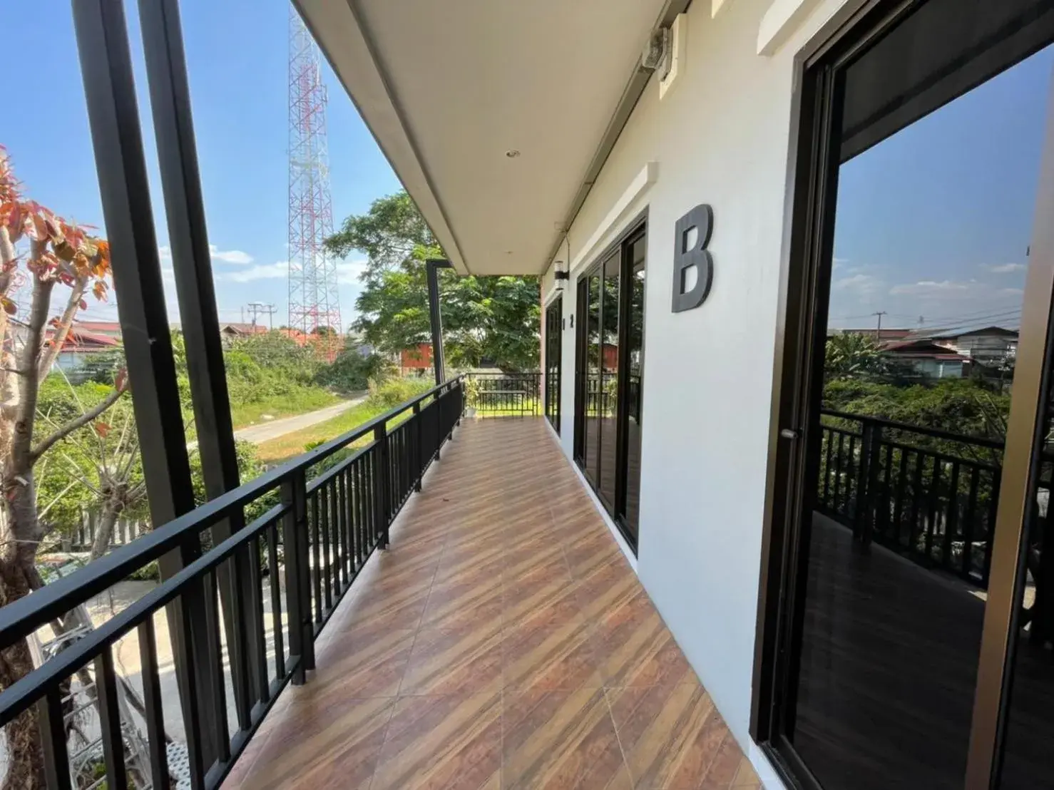 Facade/entrance, Balcony/Terrace in Smaids Room