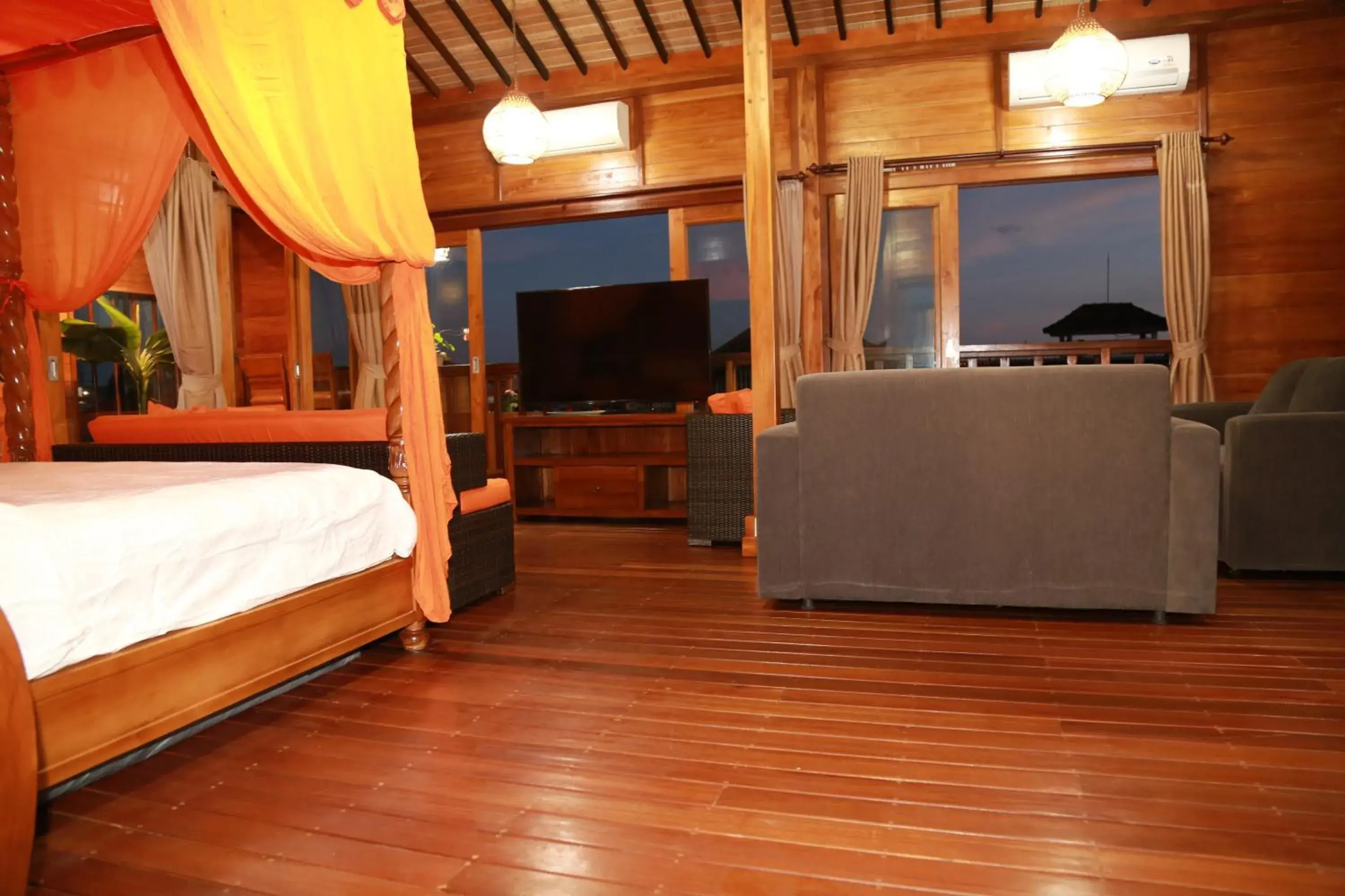 Photo of the whole room in Seahouse Bali Indah Beach Inn