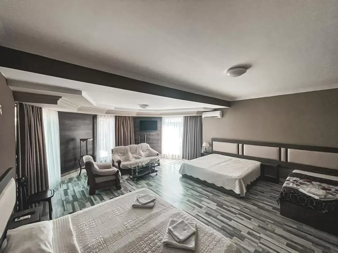 Family Room (5 Adults) in Discovery Hotel Family Room (5 Adults) in Discovery Hotel