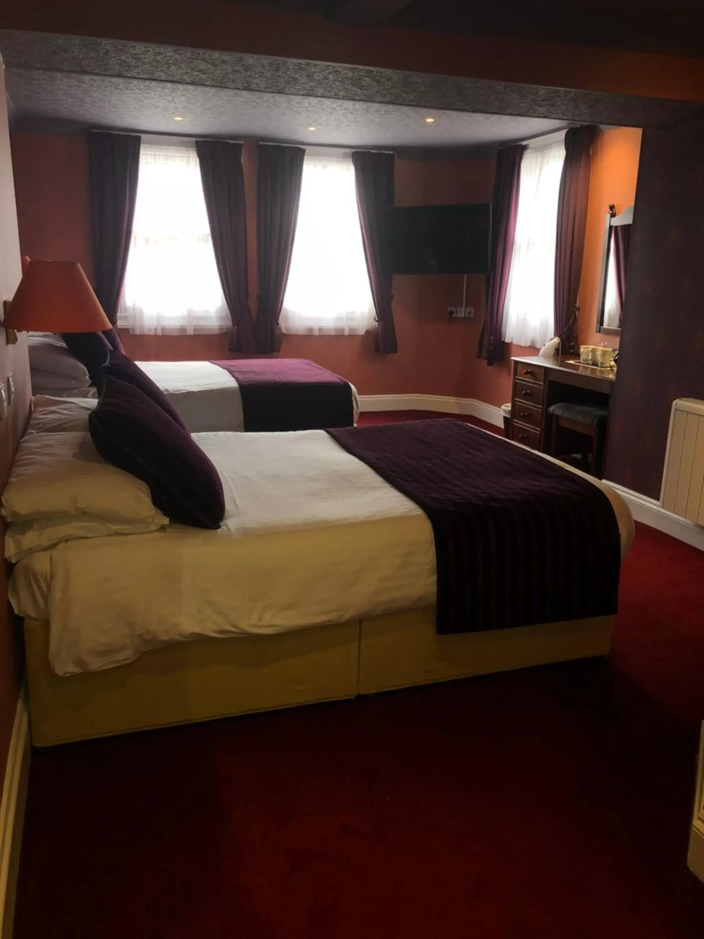 Bedroom, Bed in The Vine Hotel, Skegness