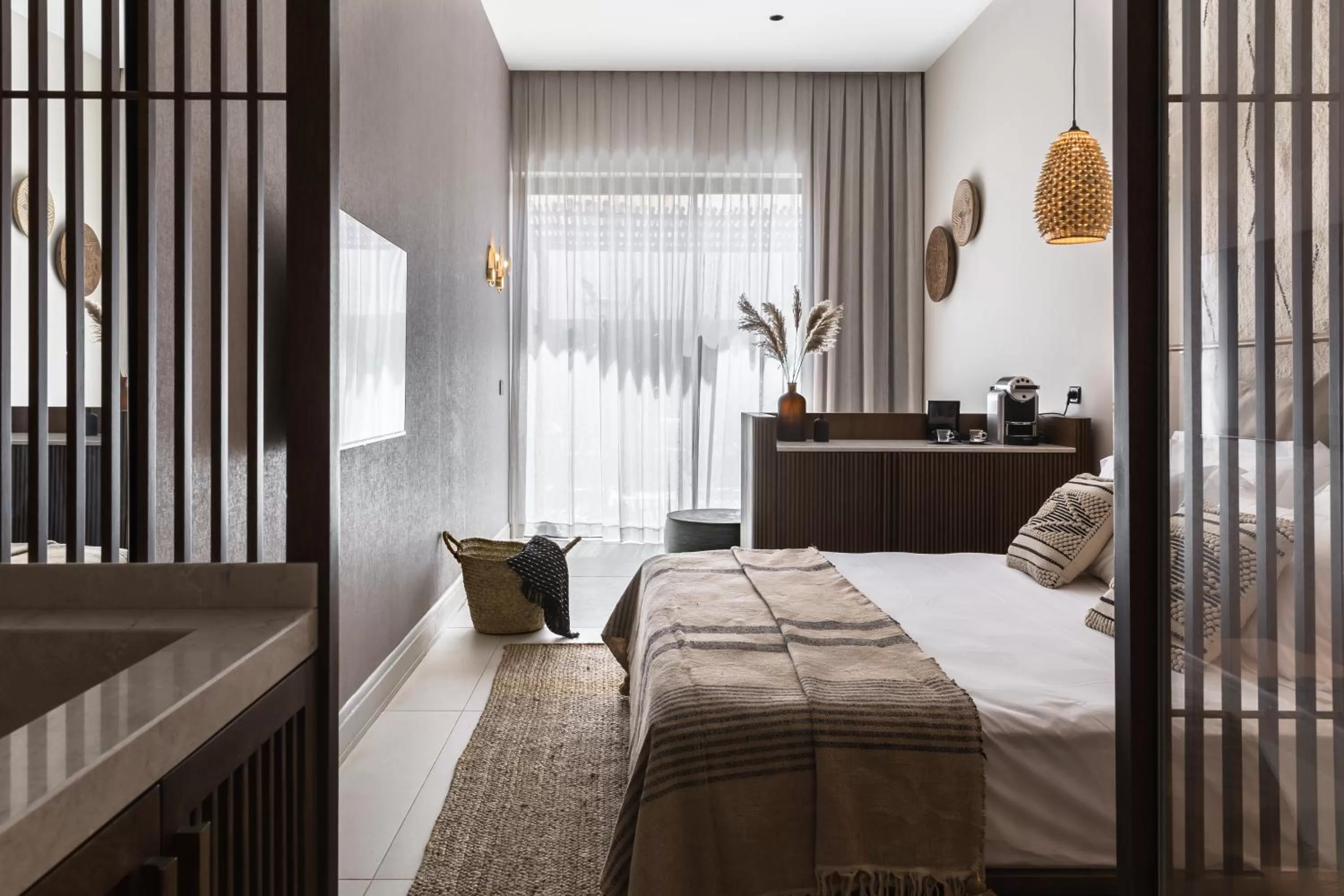 Bed in NOW-VX adults only