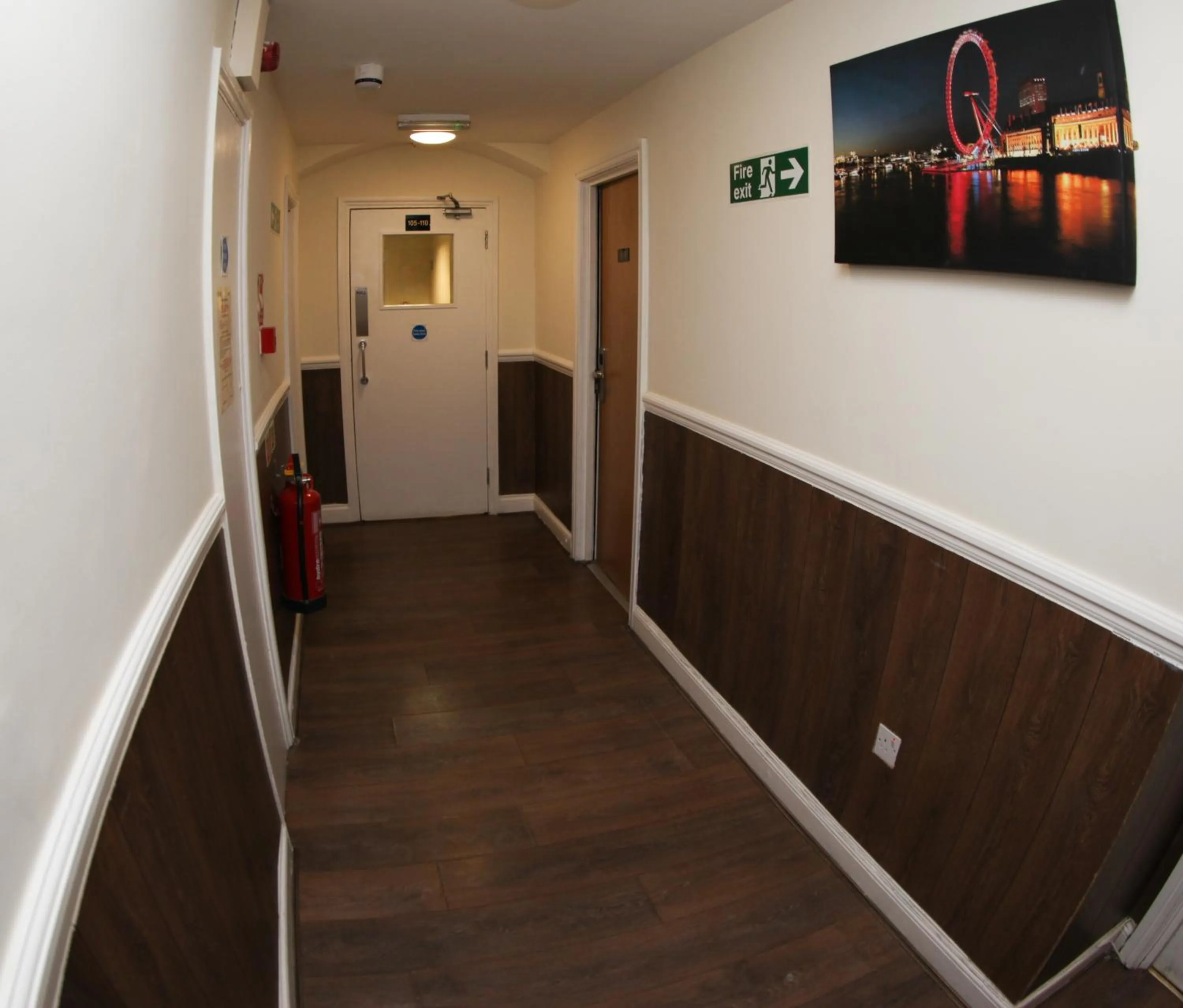 Property building in Ascot Hyde Park Hotel