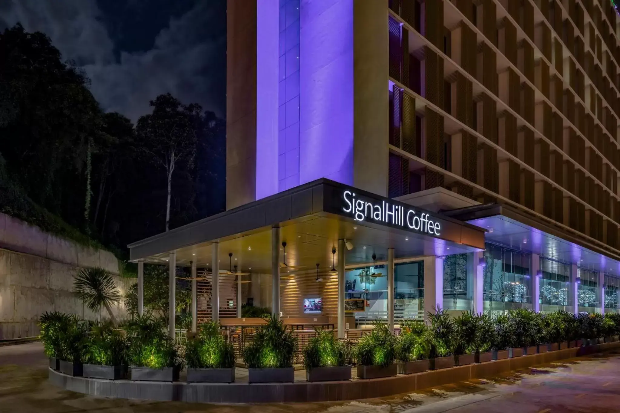 Restaurant/places to eat, Property Building in Holiday Inn Express Kota Kinabalu City Centre, an IHG Hotel
