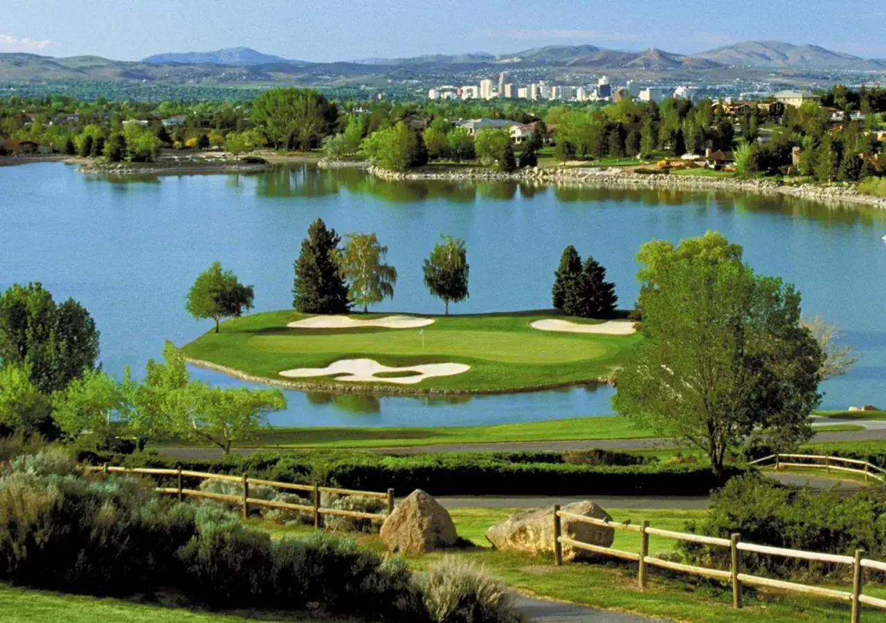 Golfcourse in Silver Legacy Reno Resort Casino at THE ROW