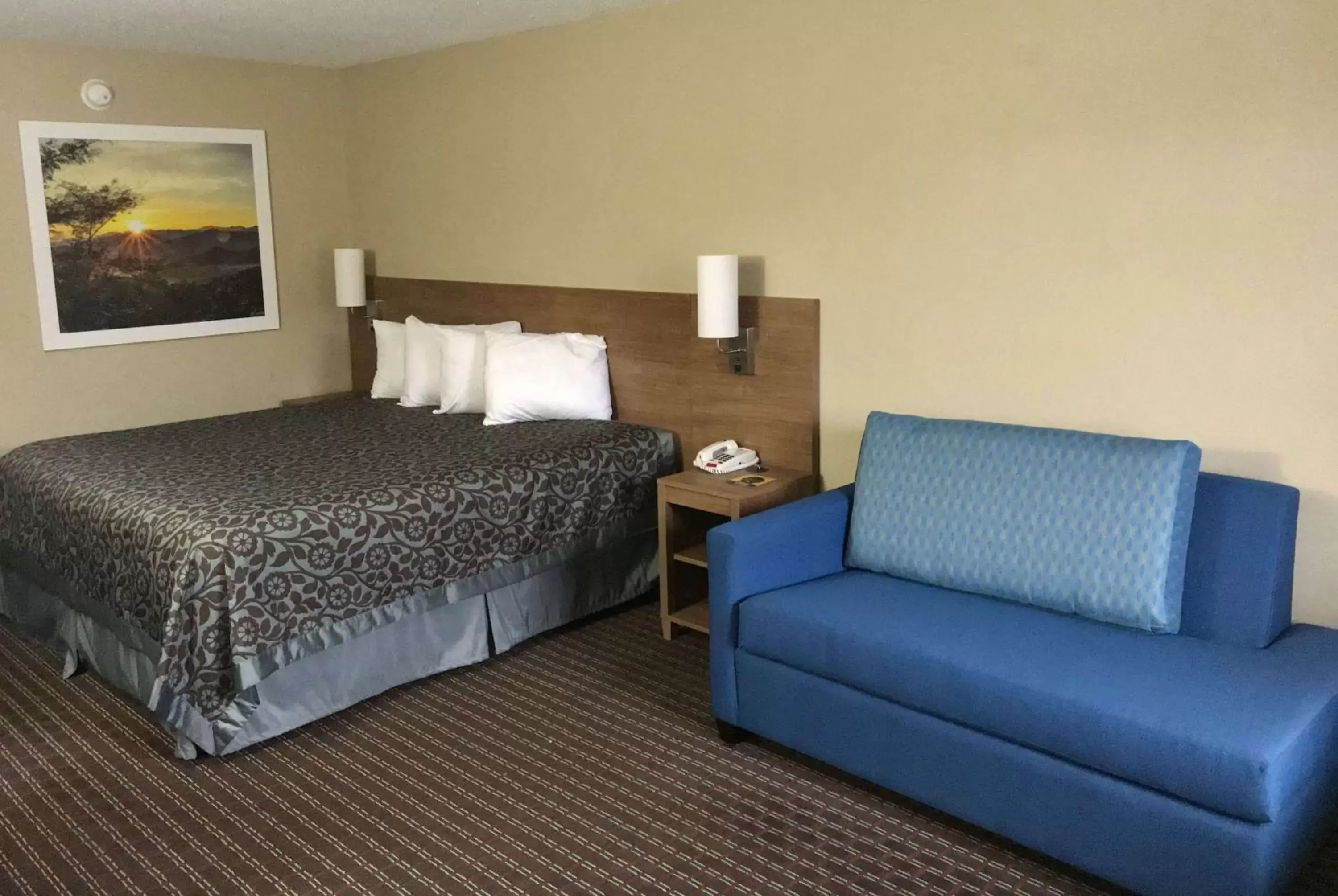 Photo of the whole room, Bed in Days Inn By Wyndham Lexington-Columbia