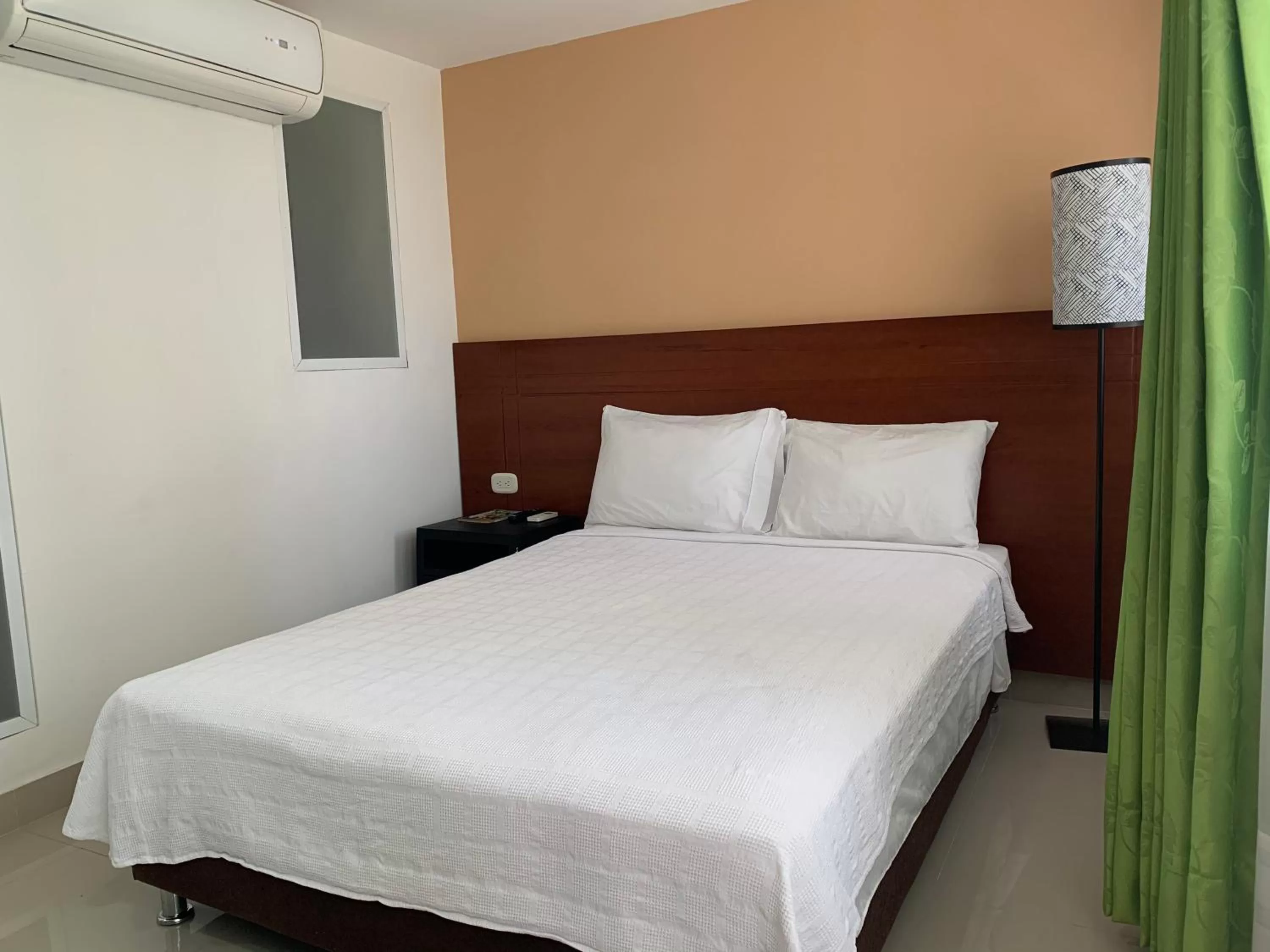 Photo of the whole room, Bed in Mirador de San Jorge