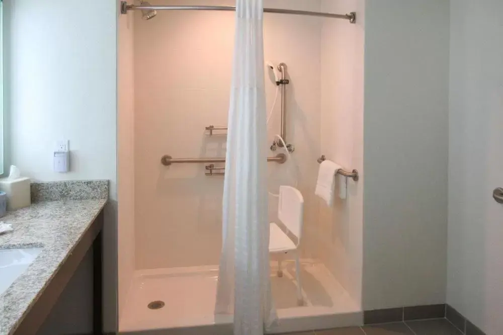 Bathroom in Comfort Suites Denver International Airport
