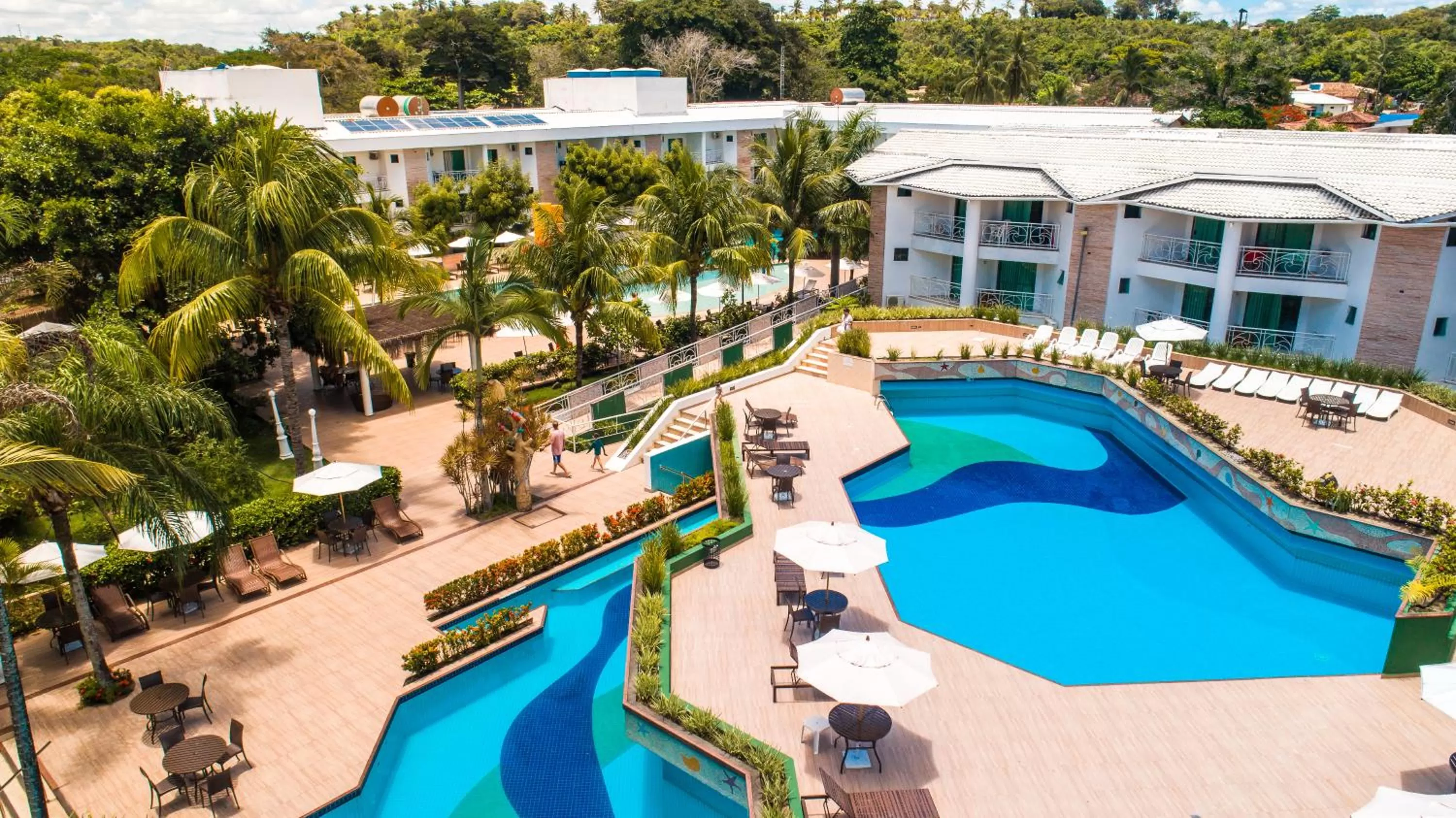 Swimming pool in Portal Beach - Rede Soberano